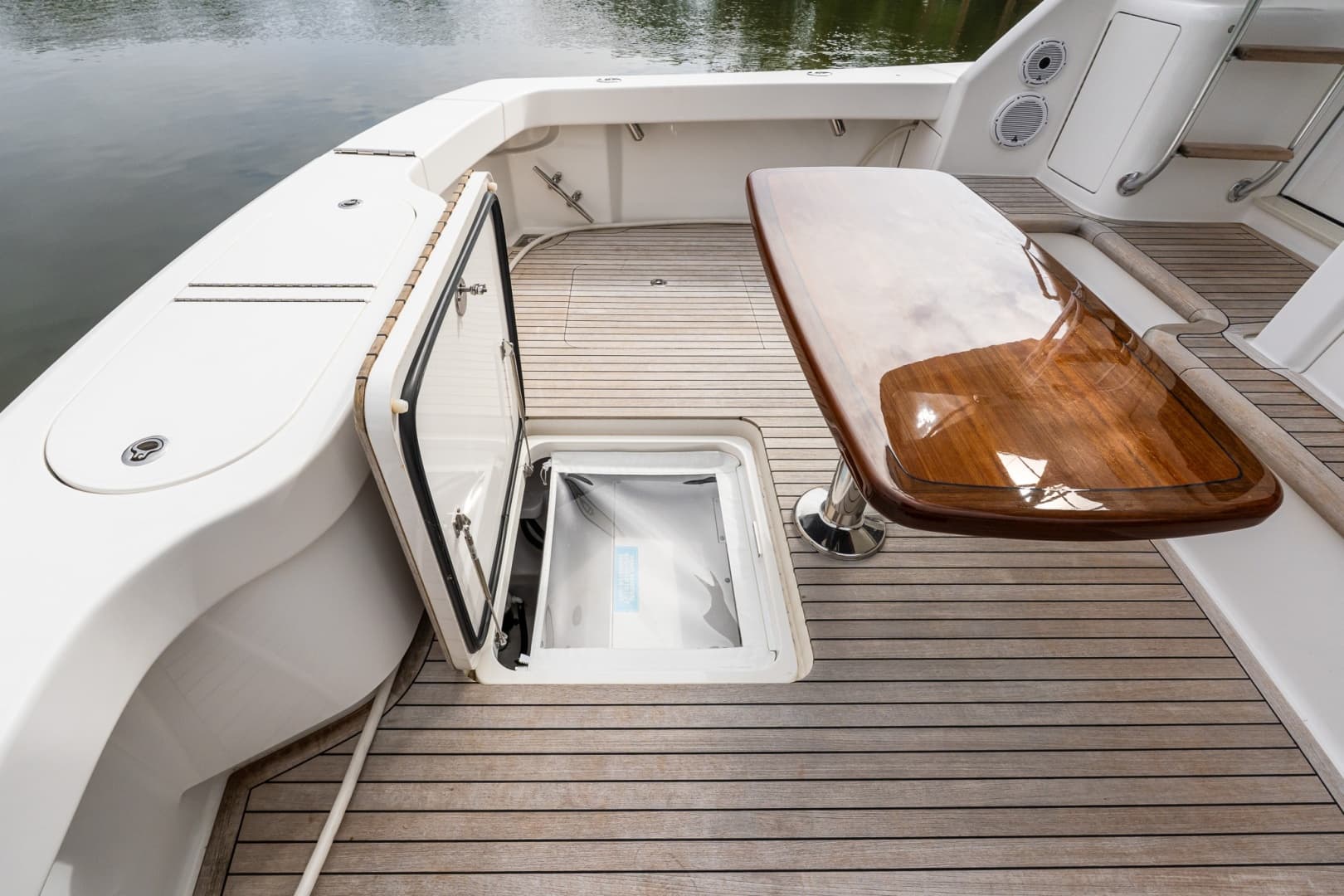 2022 Viking 48 Convertible