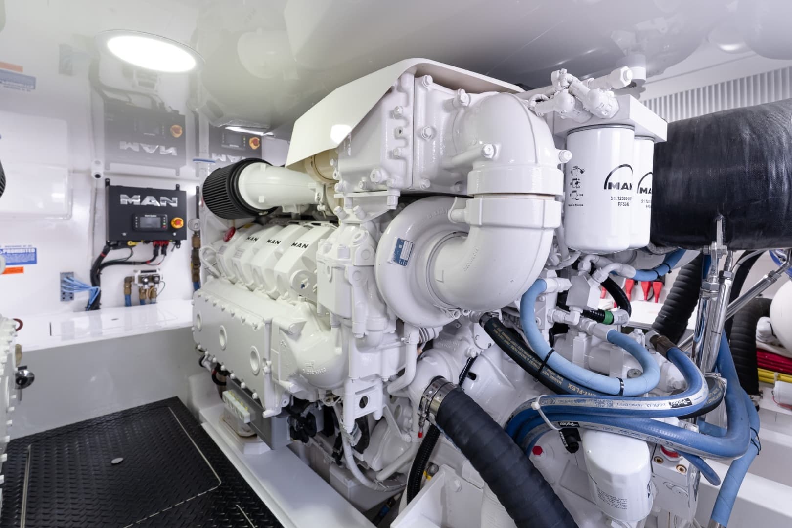 2022 Viking 48 Convertible