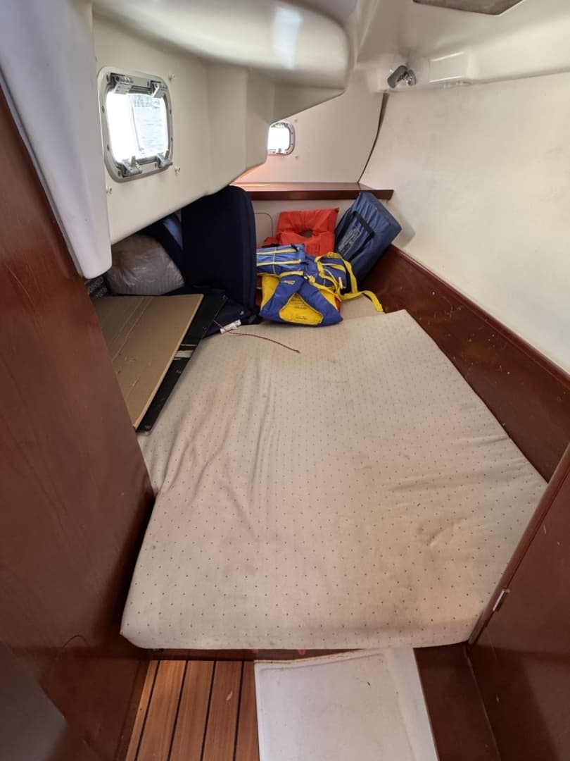 2004 Beneteau 