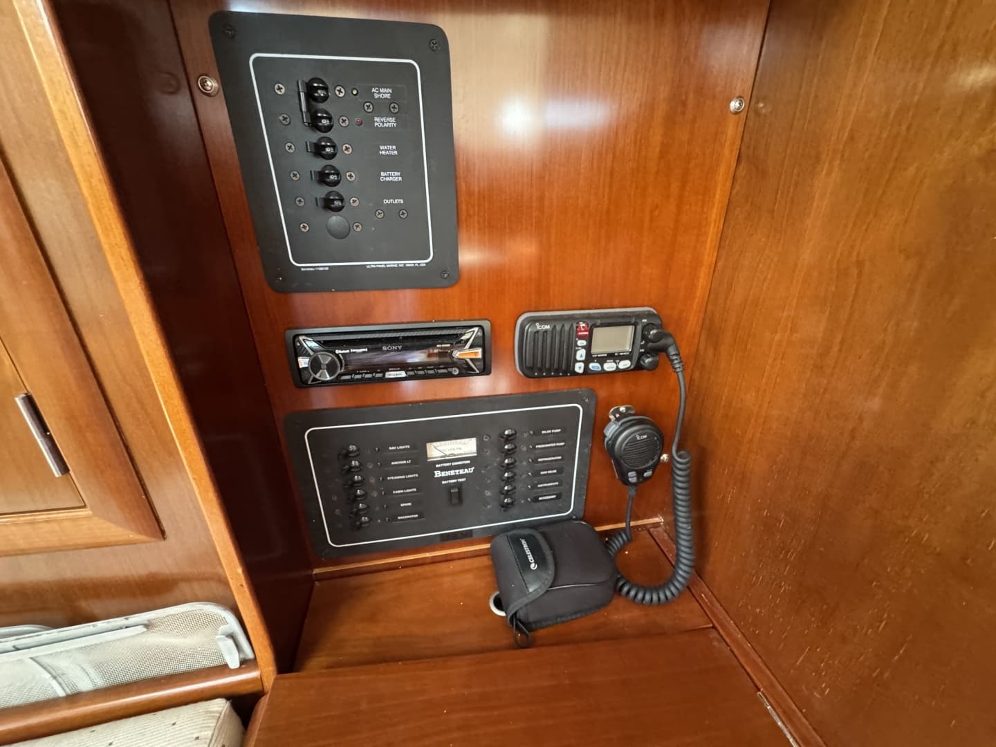 2004 Beneteau 