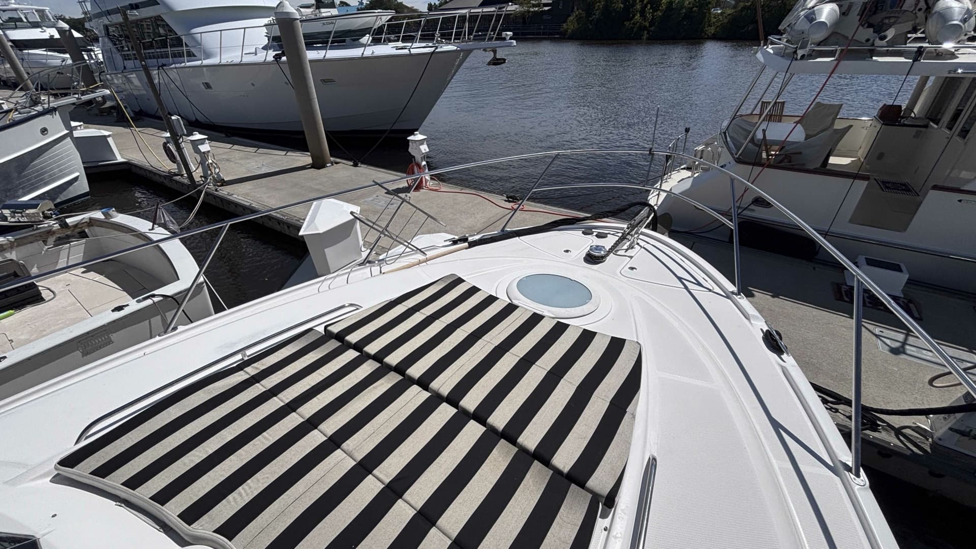 Foredeck Starboard