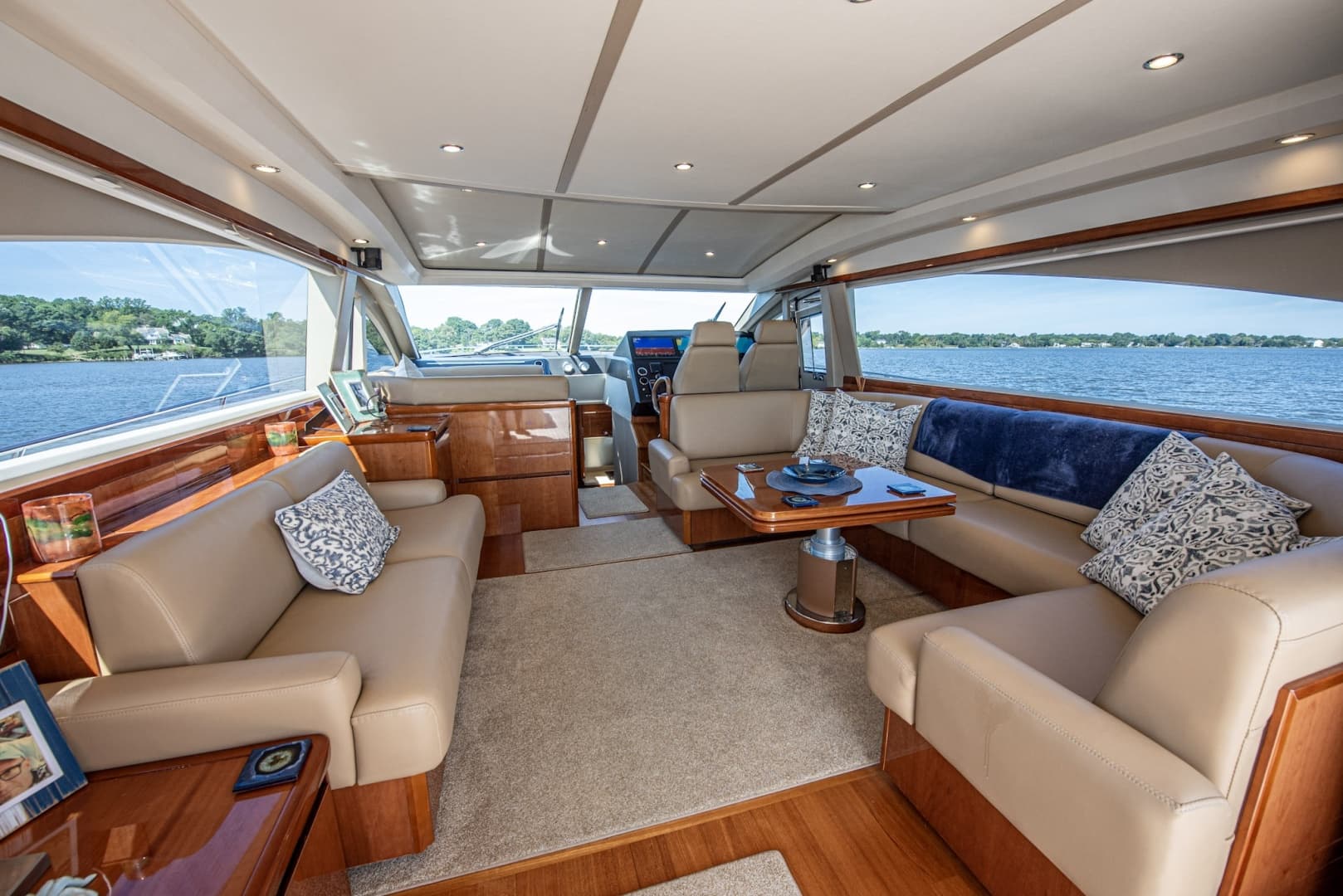 2006 Princess V65