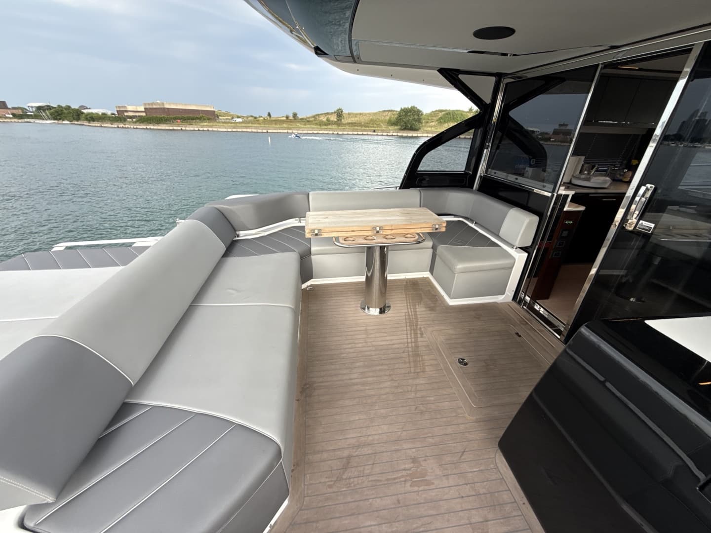 2023 Sunseeker Predator 65