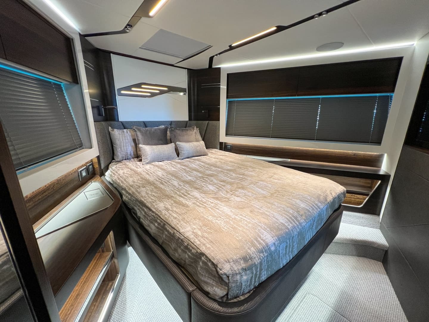 2023 Sunseeker Predator 65