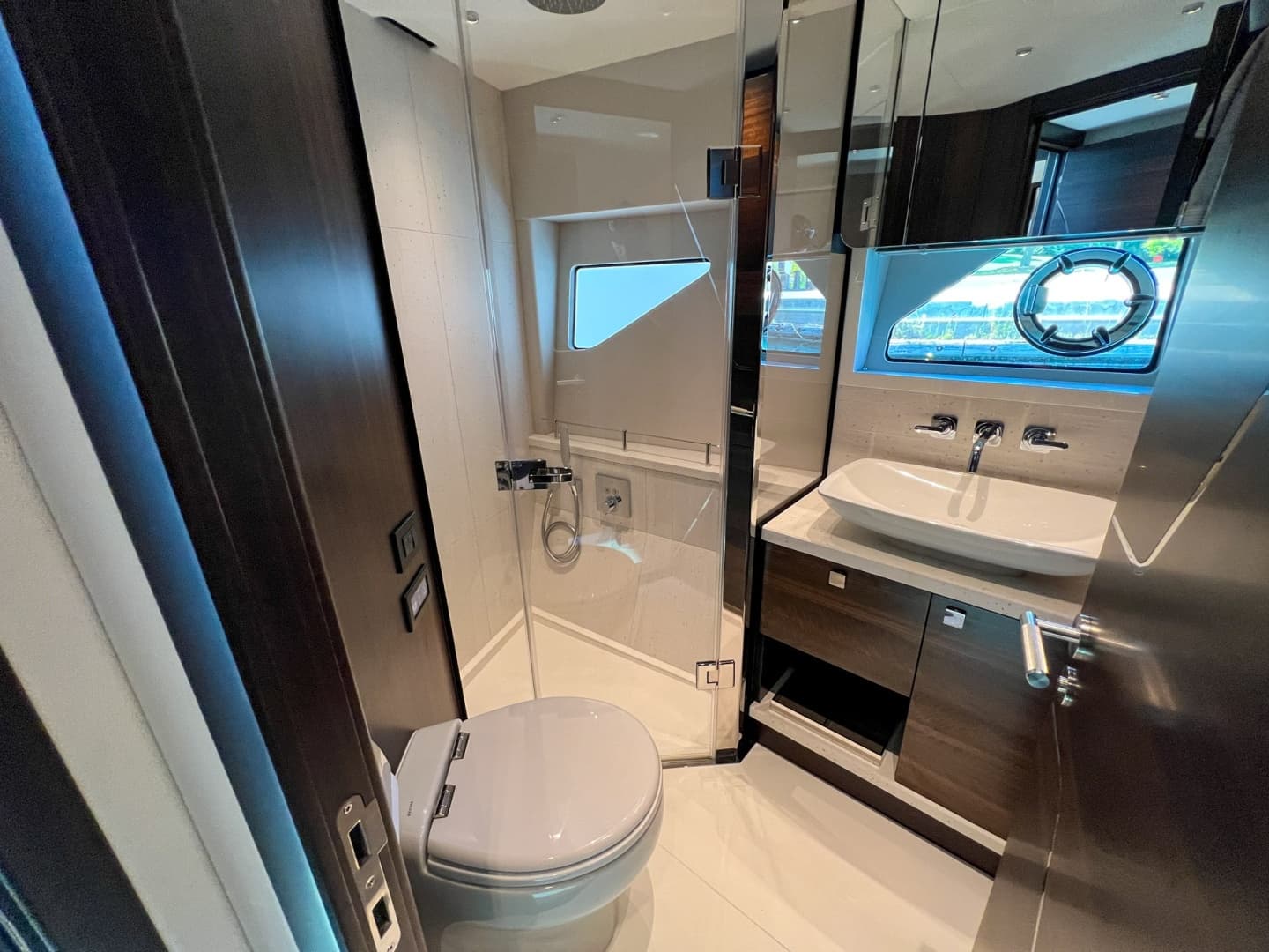 2023 Sunseeker Predator 65