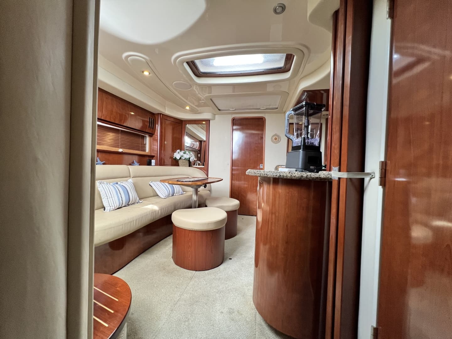 2006 Sea Ray 440 Sundancer