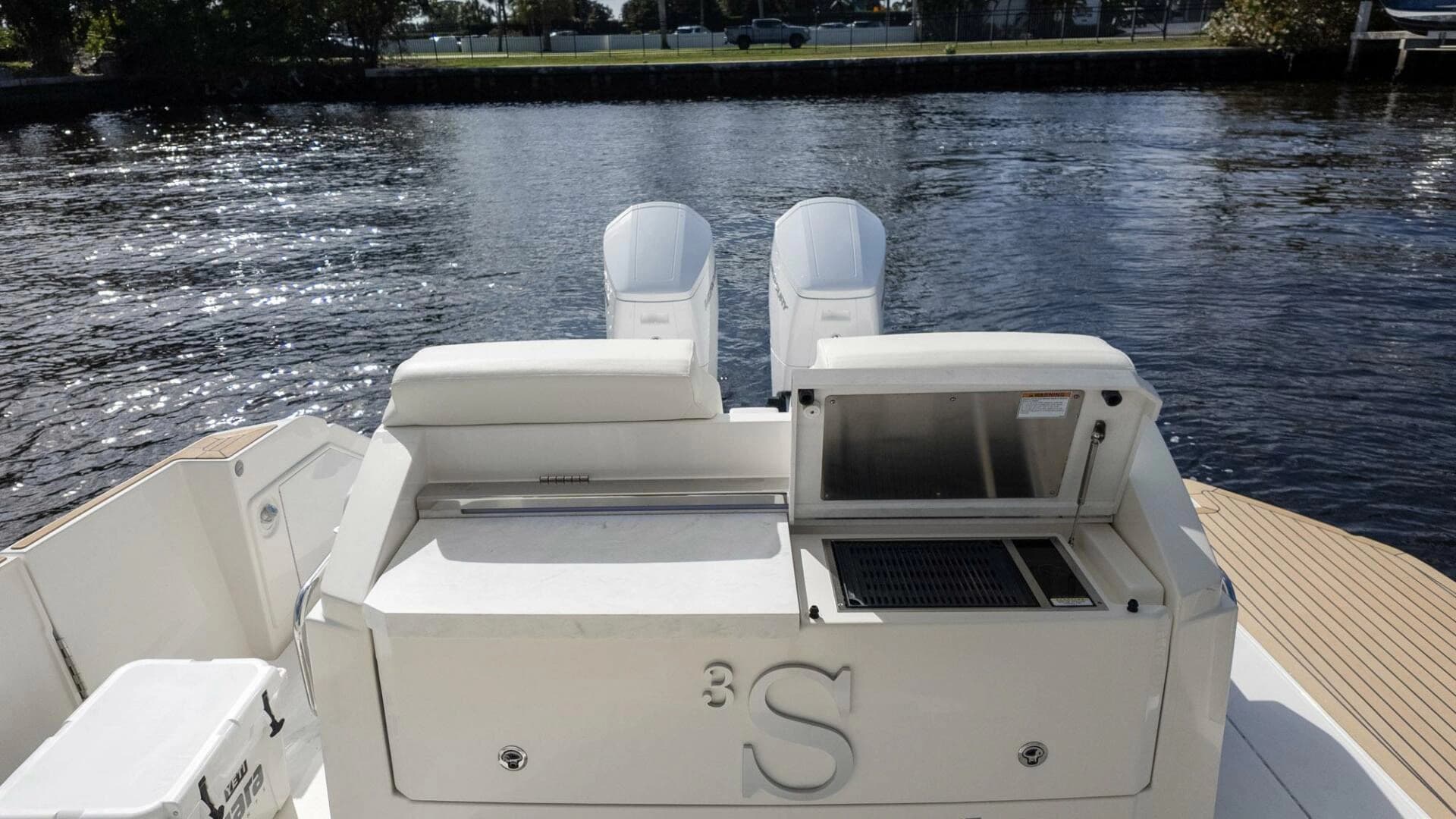 2022 Tiara Yachts 43 LE