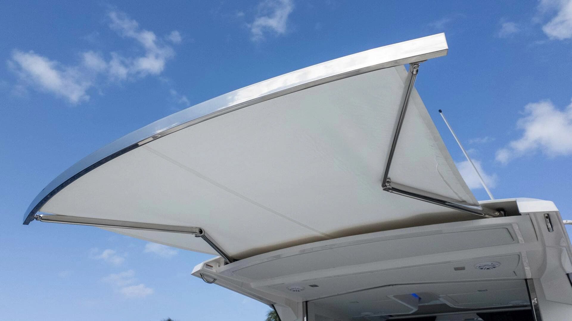 2022 Tiara Yachts 43 LE