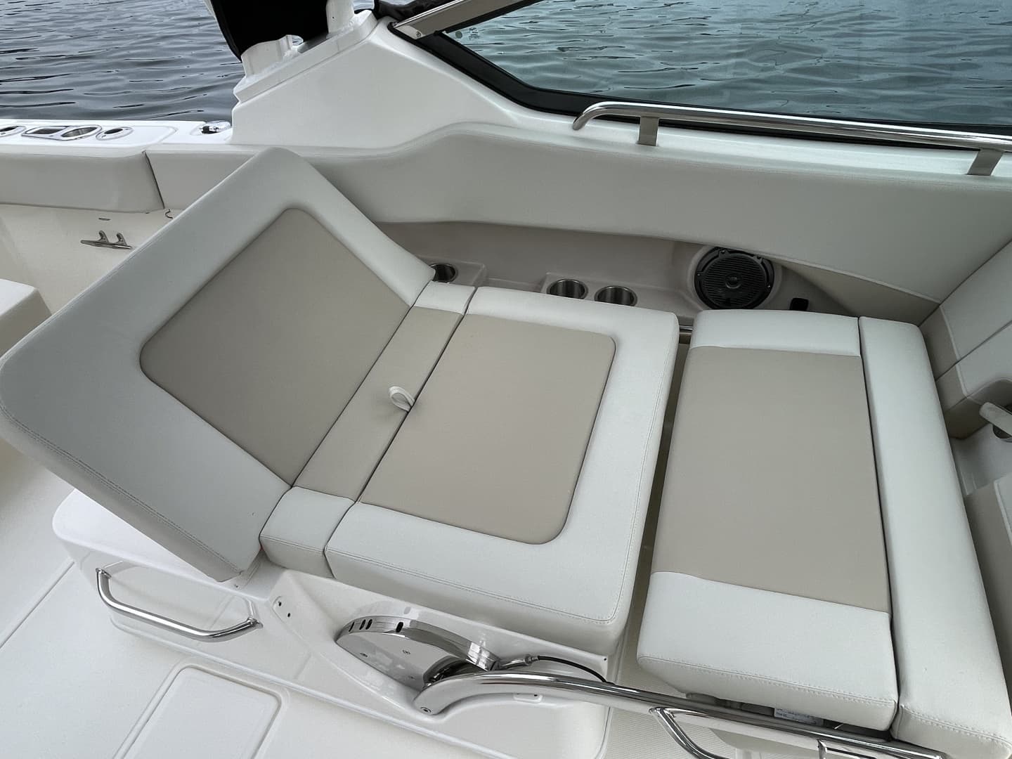 2023 Boston Whaler 