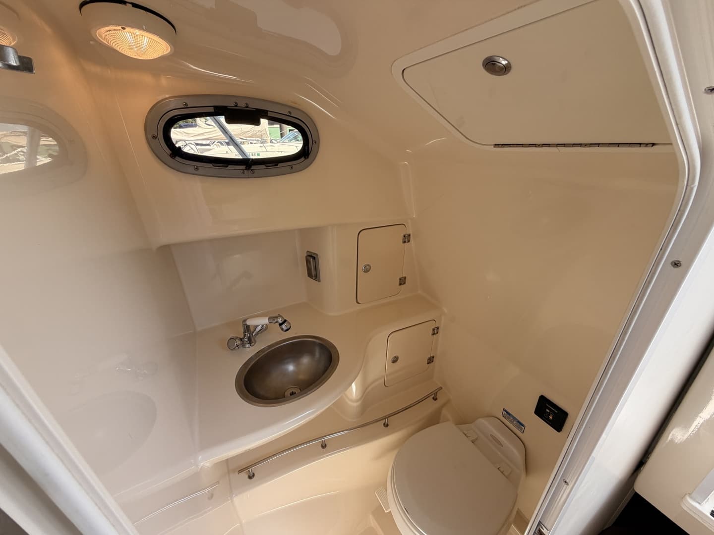 2006 Boston Whaler 285 Conquest