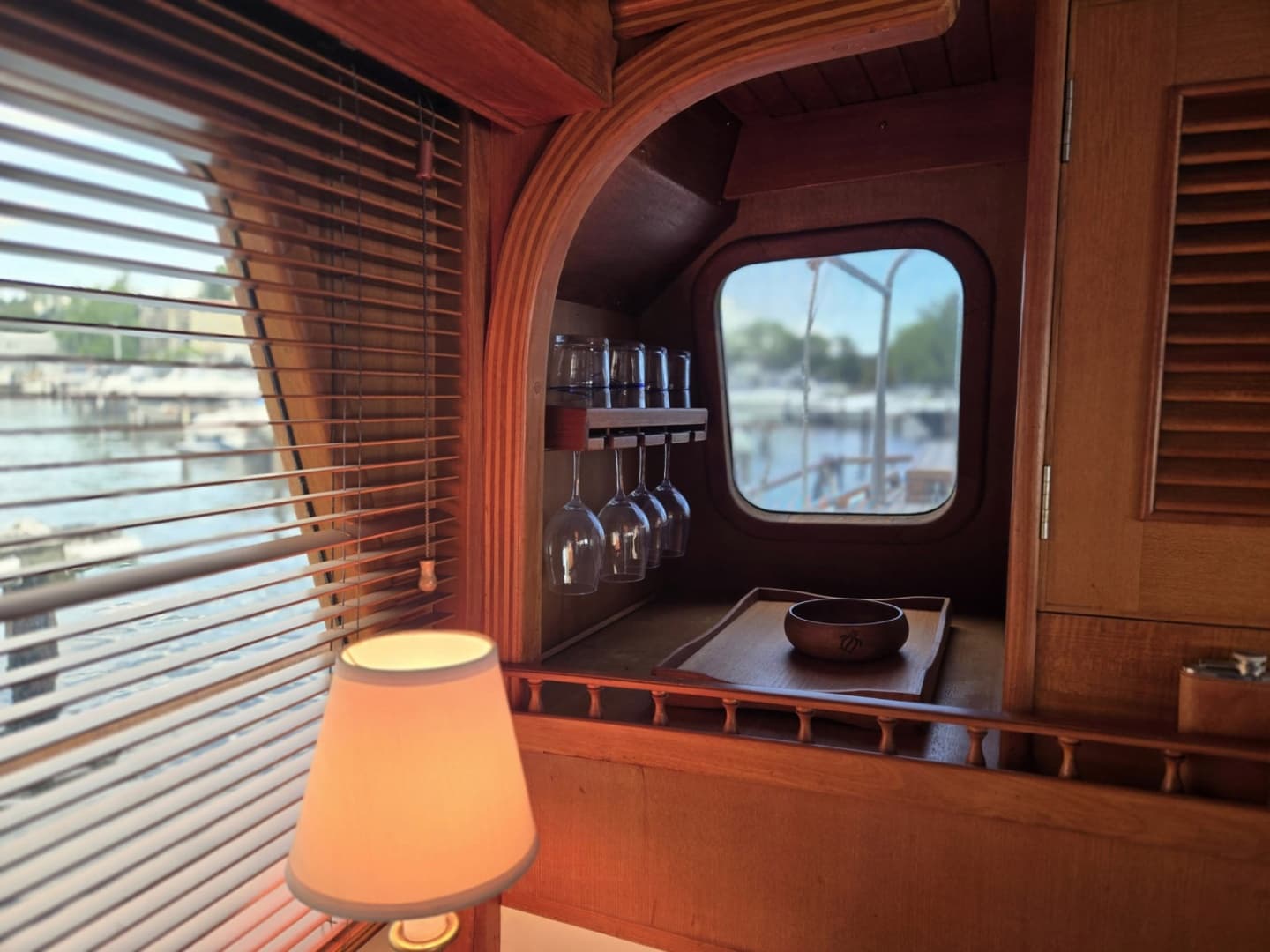 1979 Ocean Alexander 40 Double Cabin