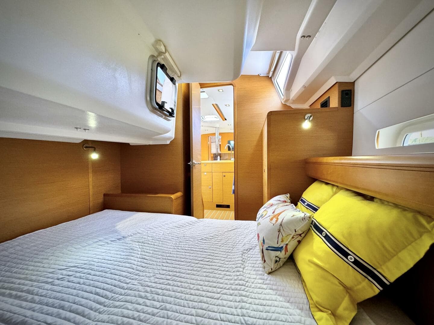 2015 Jeanneau 379