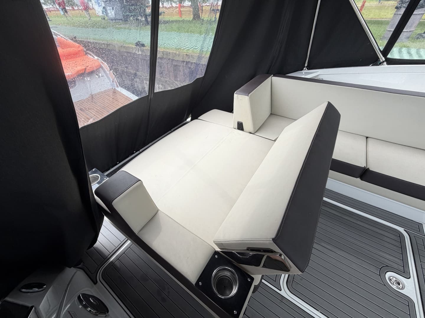 2018 Monterey 360 Sport-Coupe