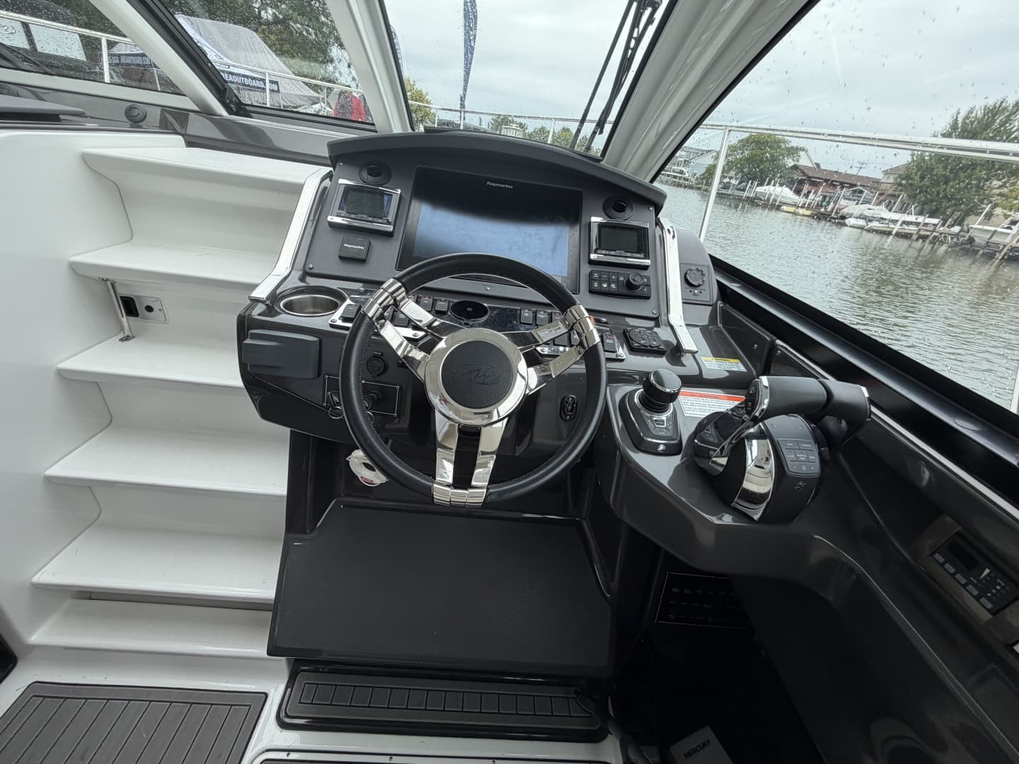 2018 Monterey 360 Sport-Coupe