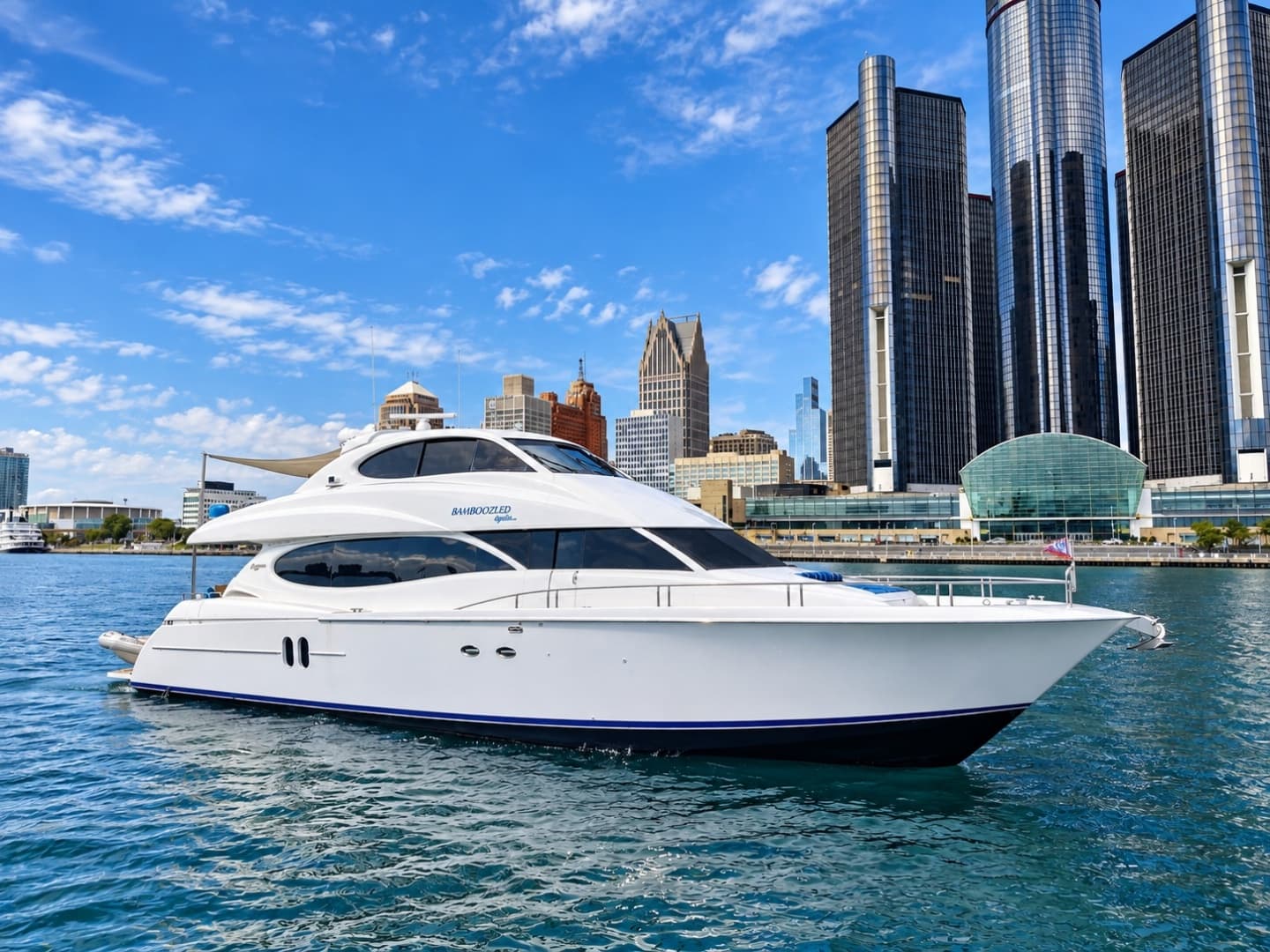 2002 Lazzara Yachts 80 Skylounge