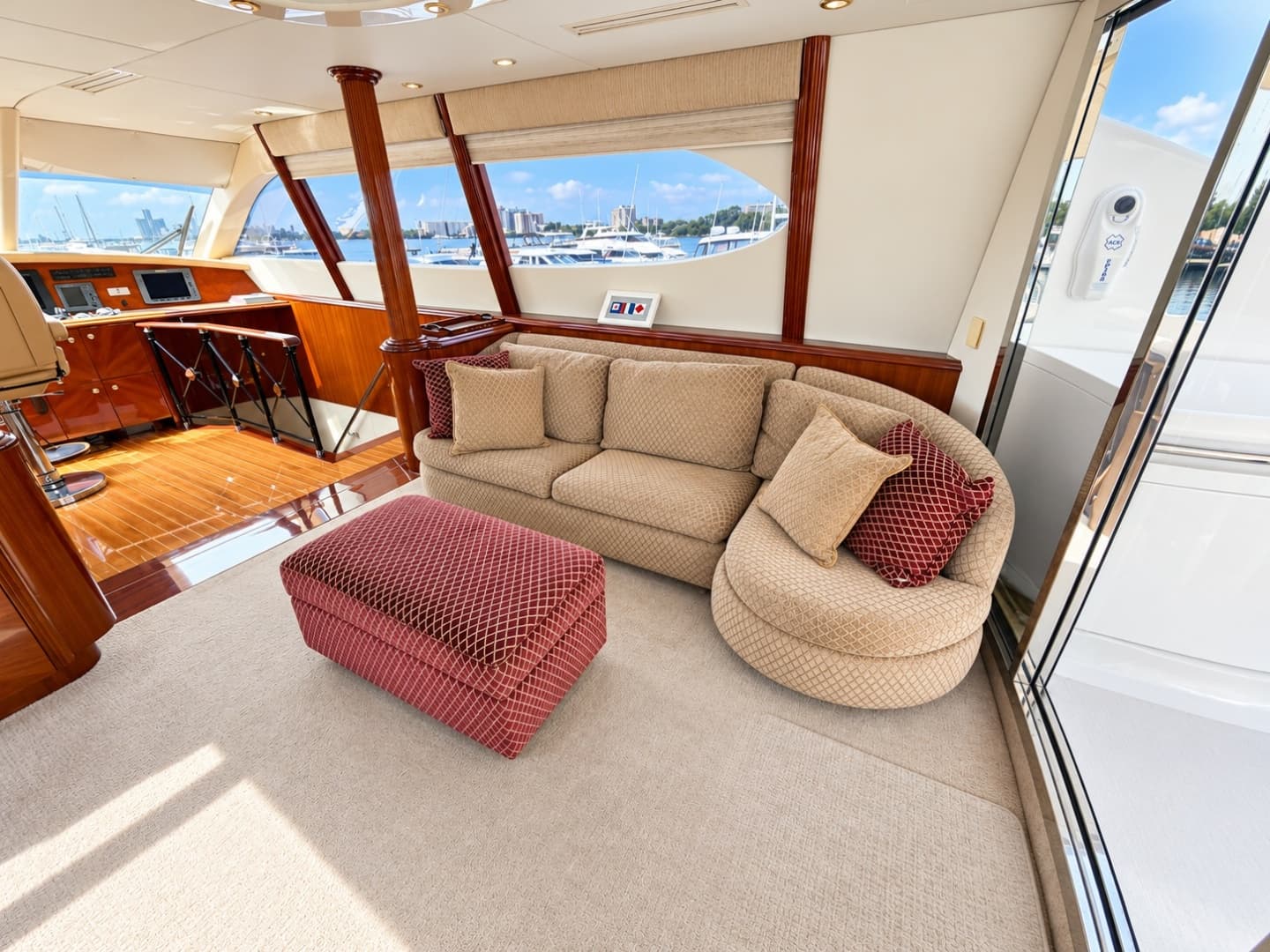 2002 Lazzara Yachts 80 Skylounge