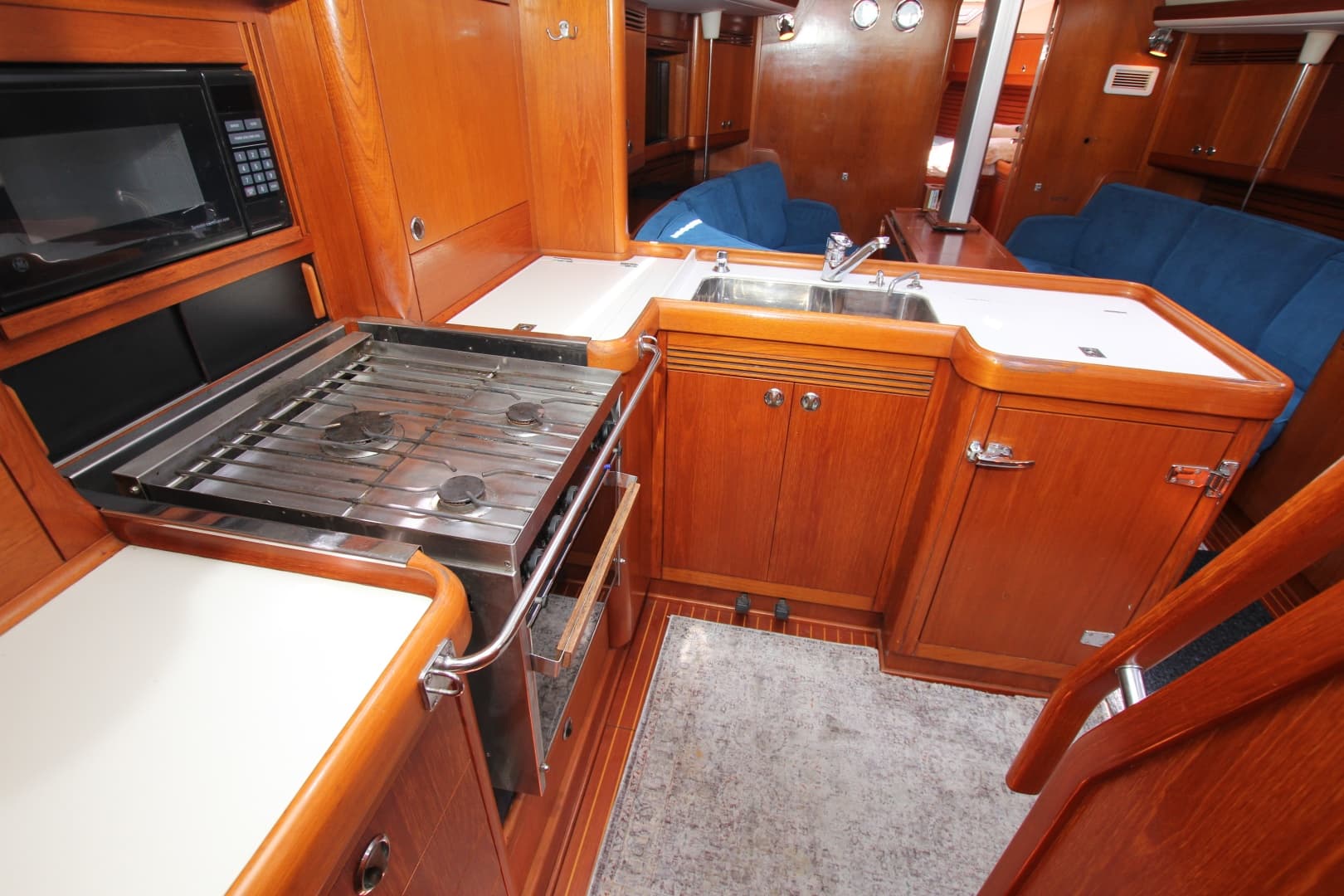 2000 Nautor Swan 