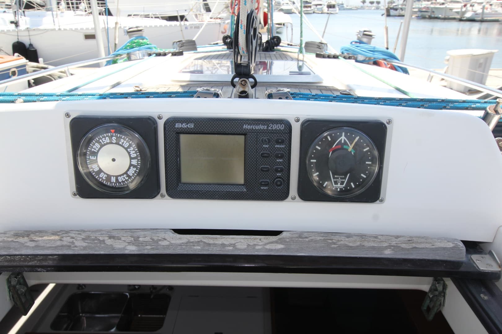 2000 Nautor Swan 