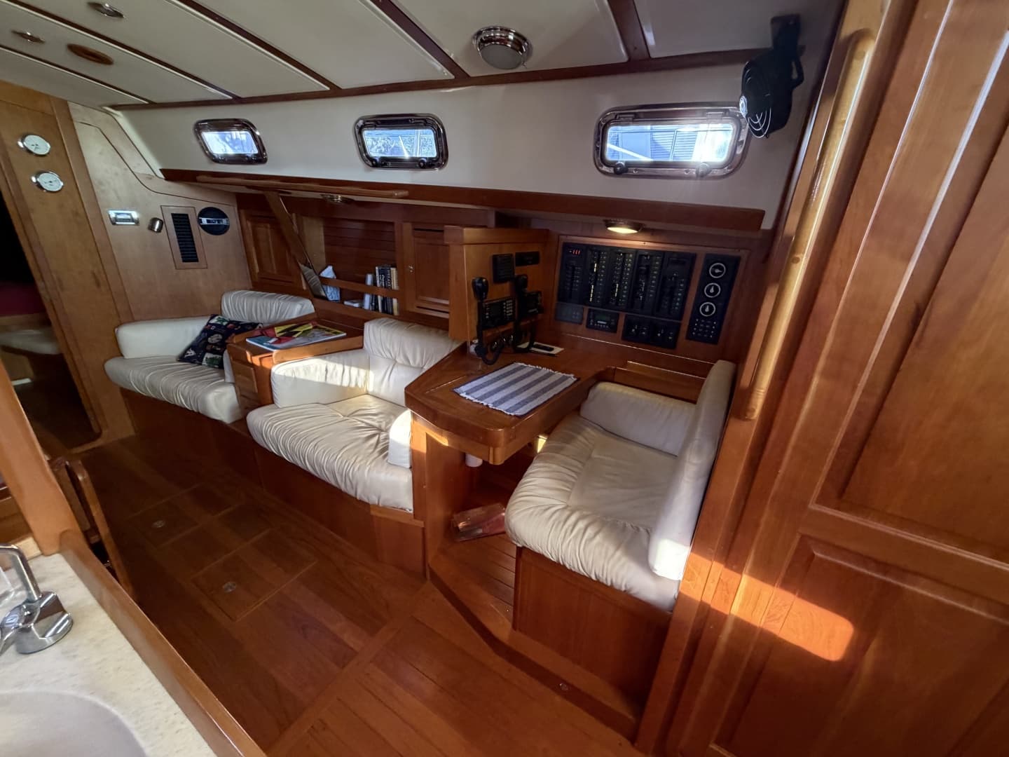 2011 Tartan 4300