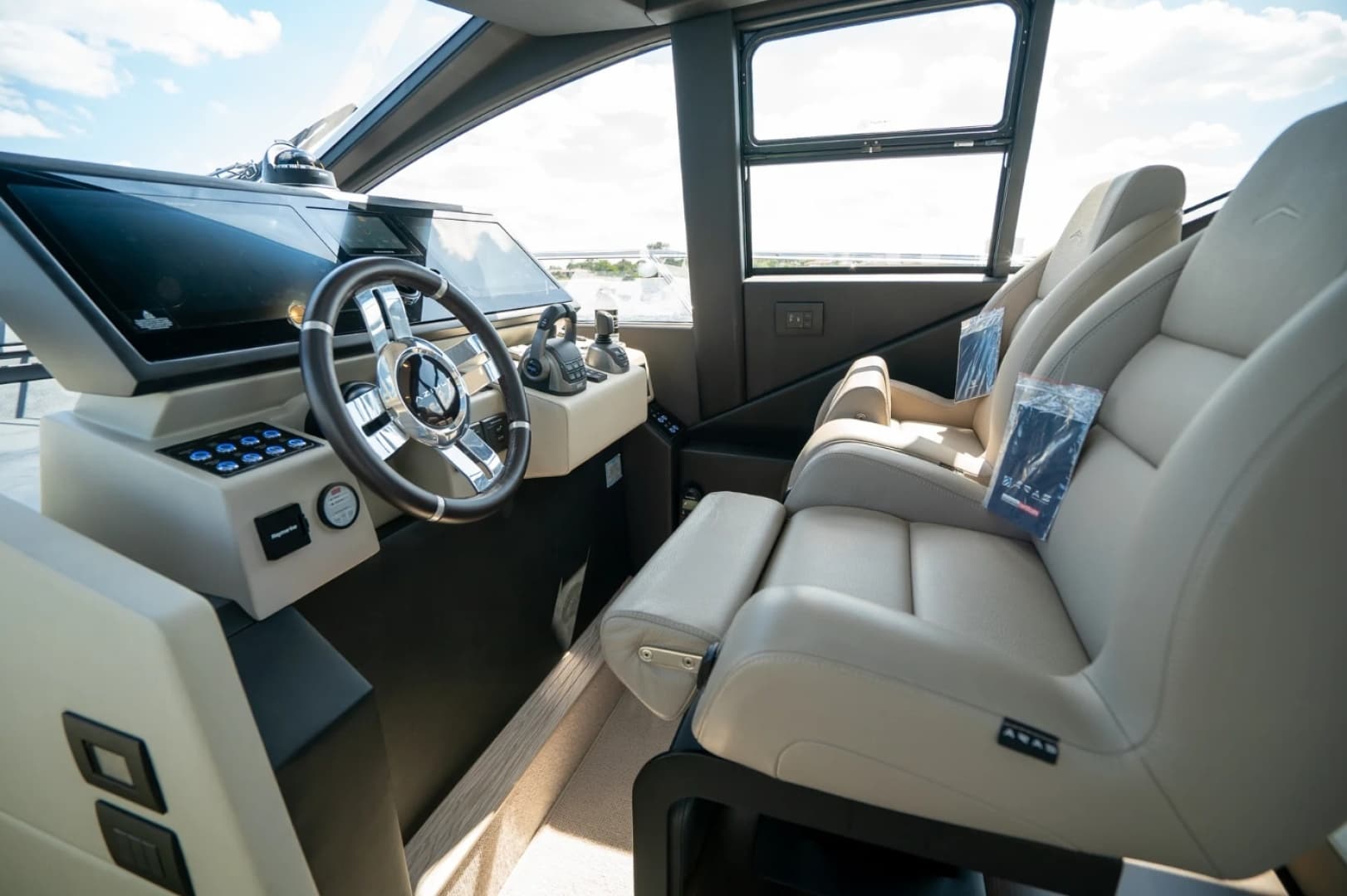 2025 Azimut S6