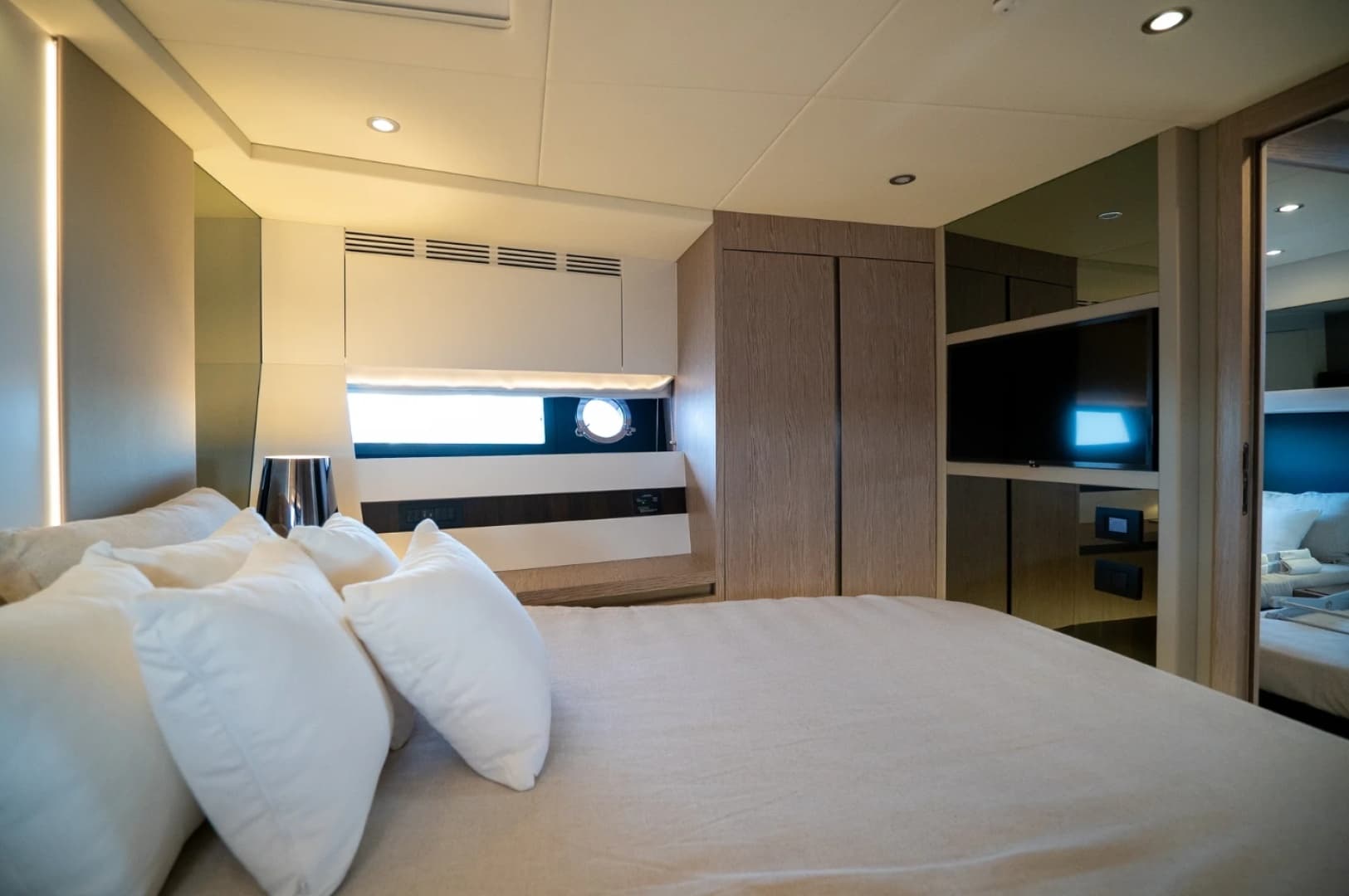 2025 Azimut S6