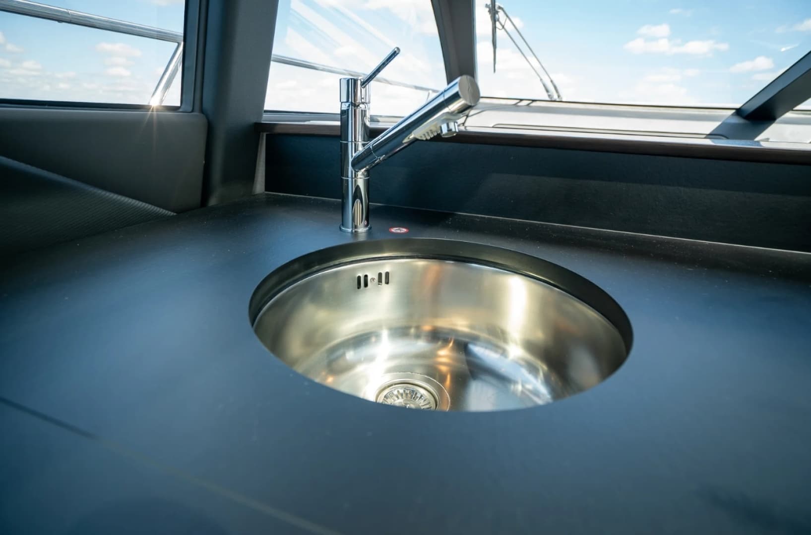2025 Azimut S6