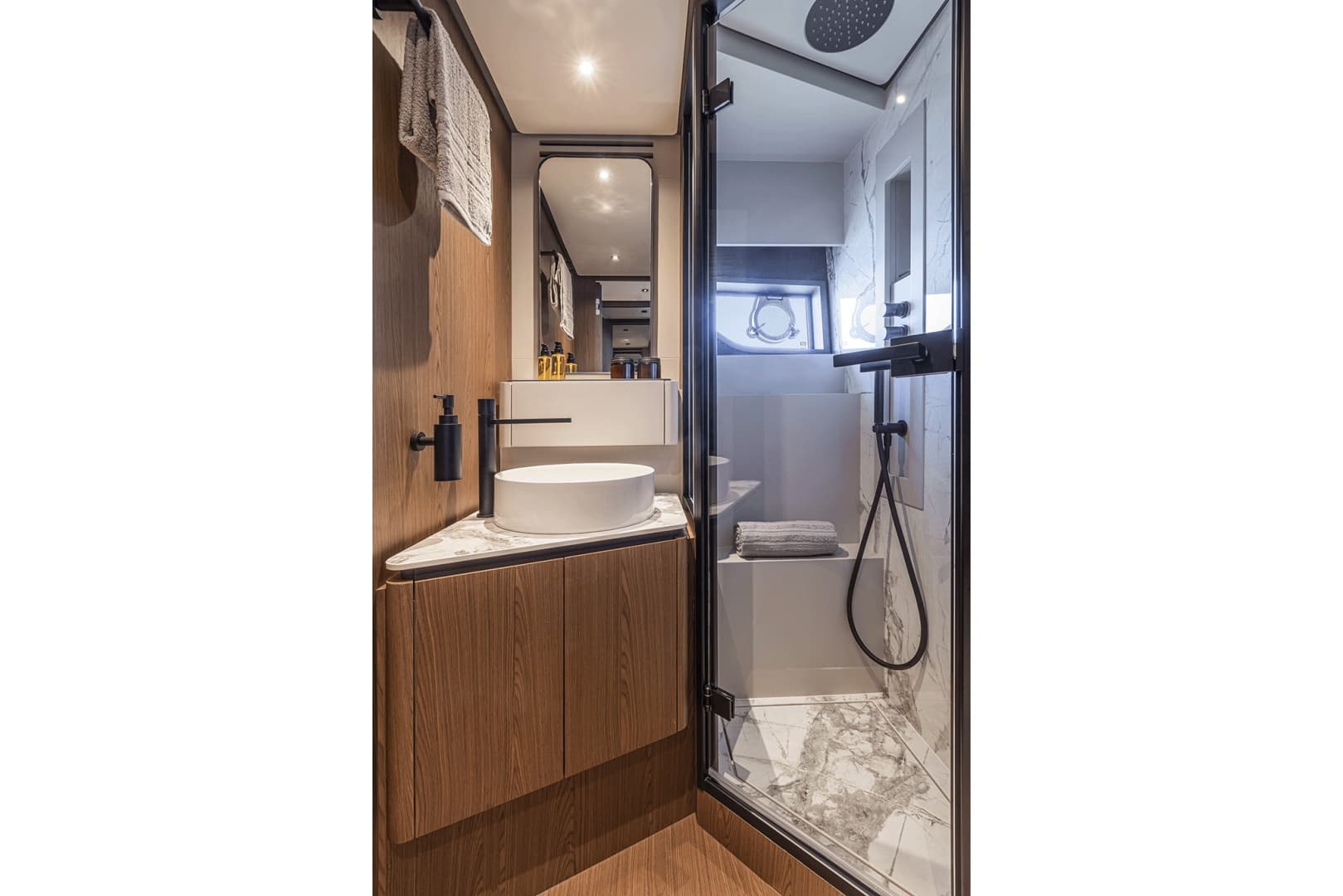 2025 Ferretti Yachts 
