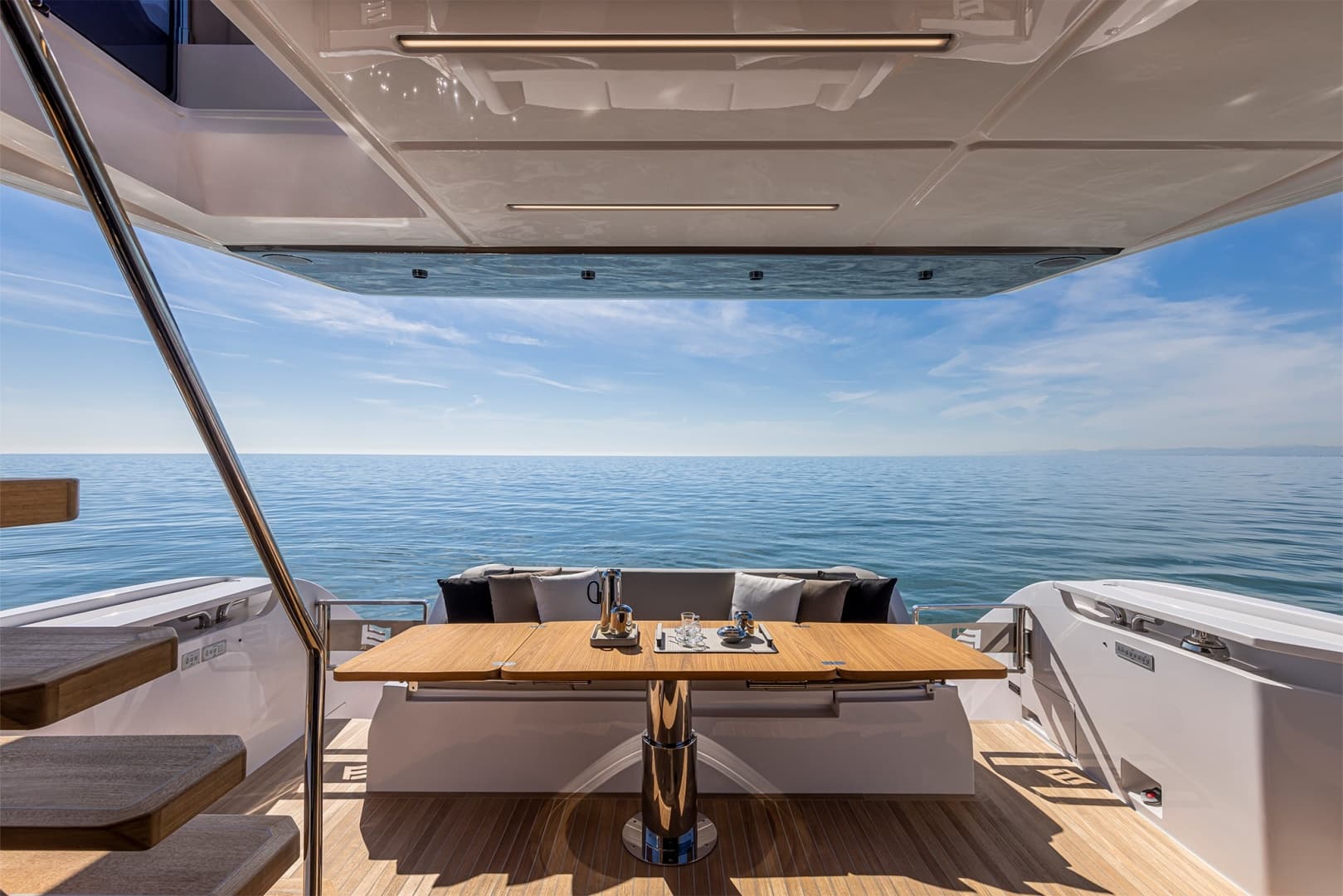 2025 Ferretti Yachts 