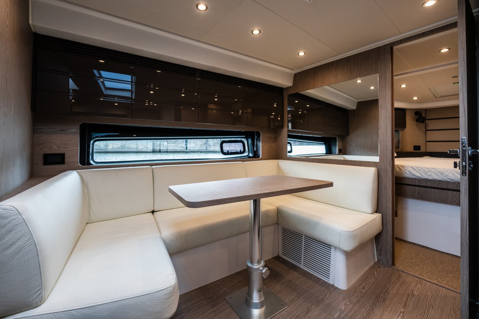 2025 Azimut Atlantis 45