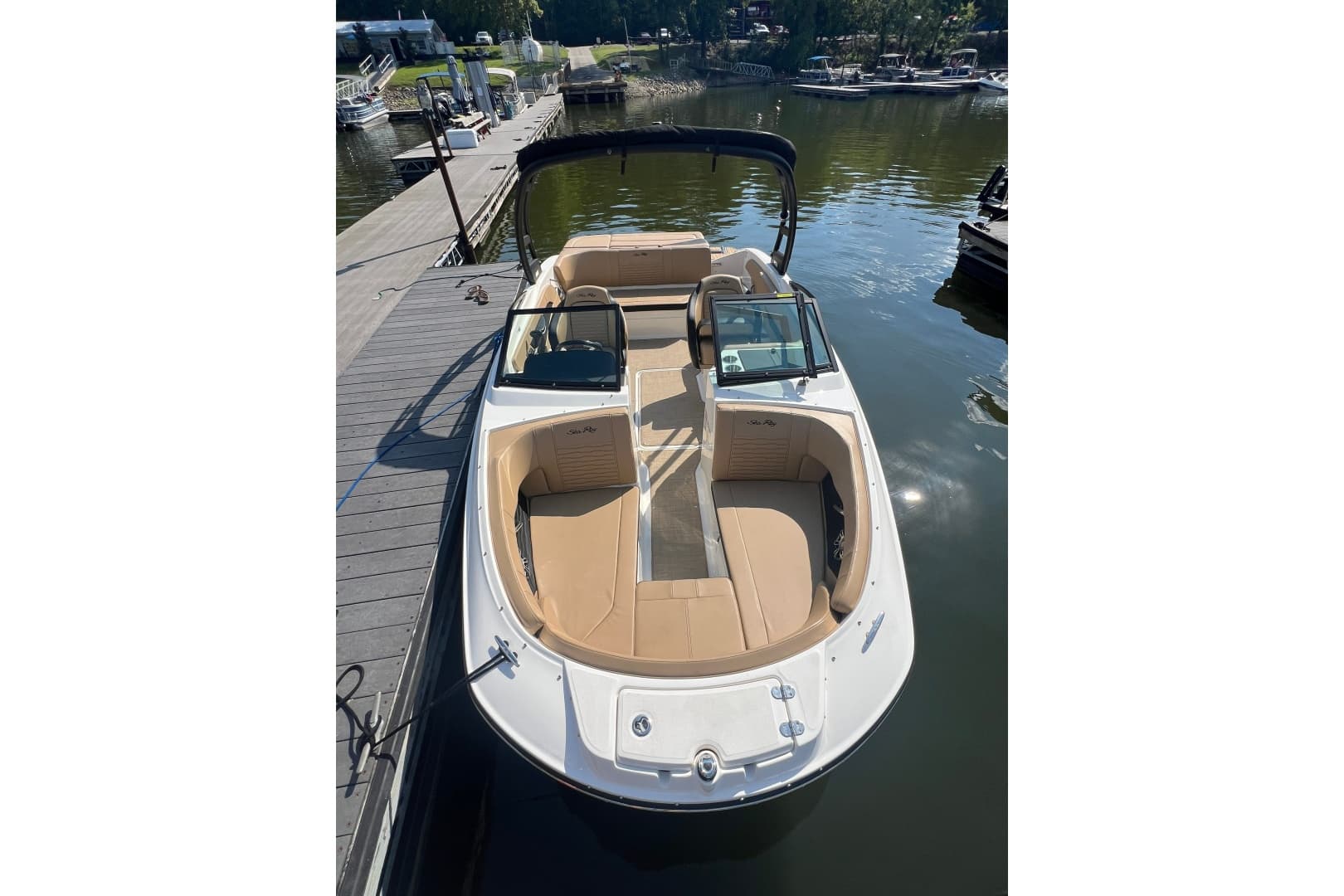 2022 Sea Ray SPX 210
