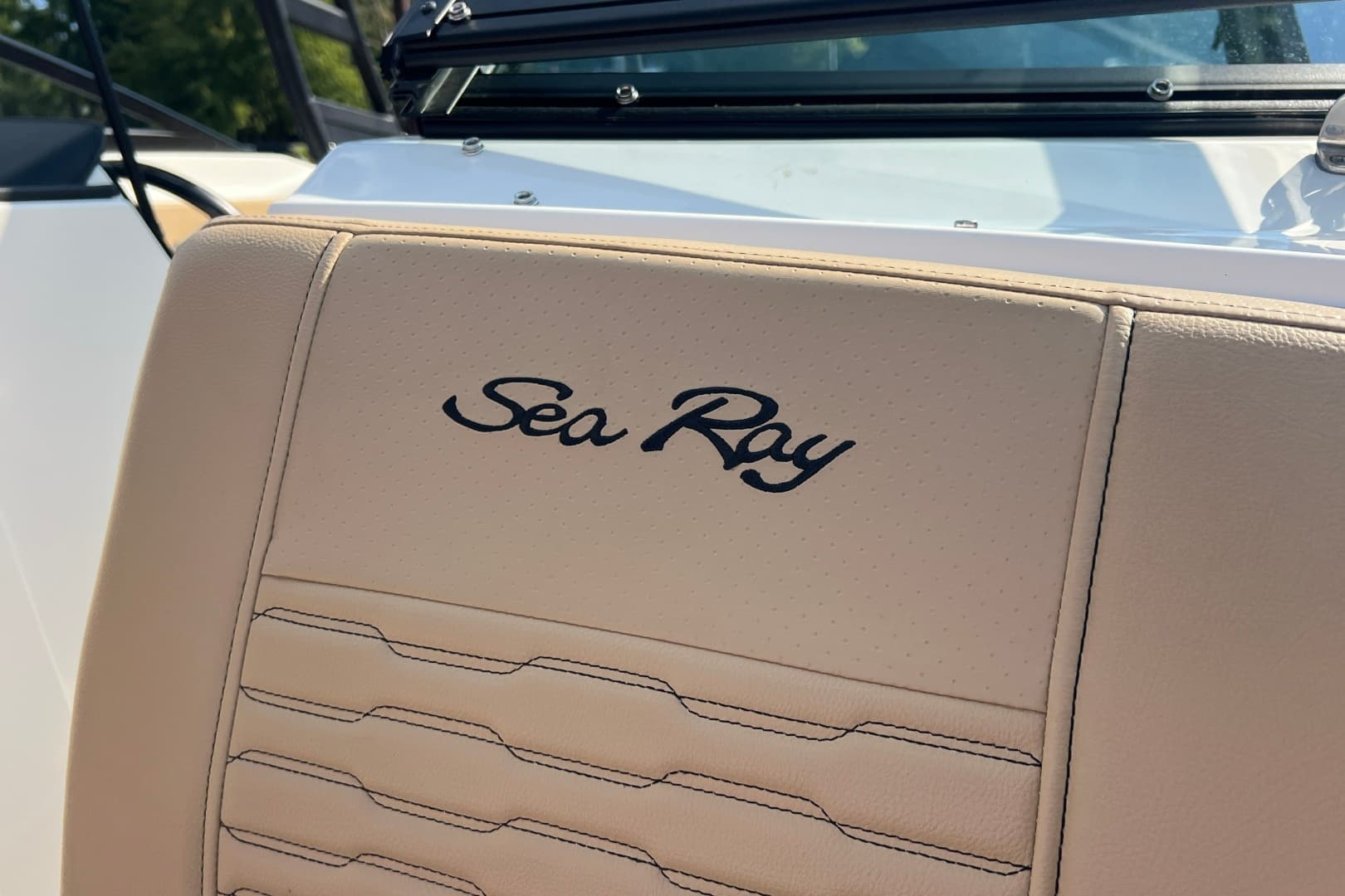 2022 Sea Ray SPX 210