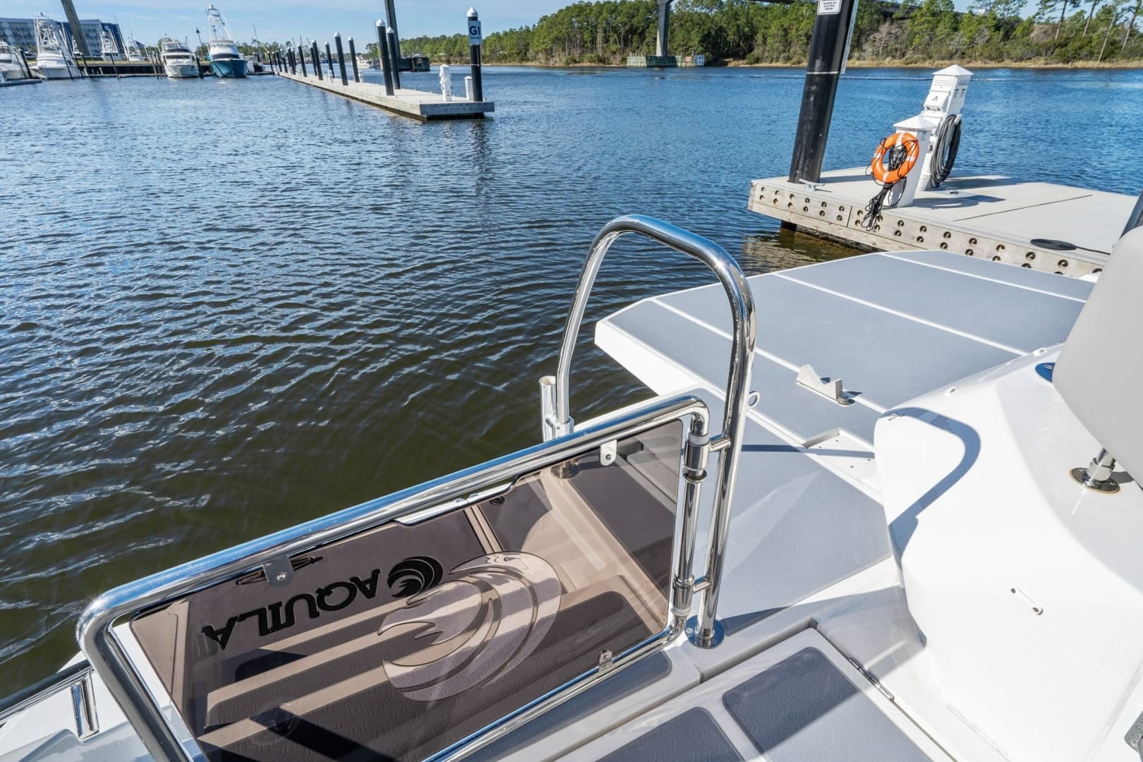 2021 Aquila 54 Yacht
