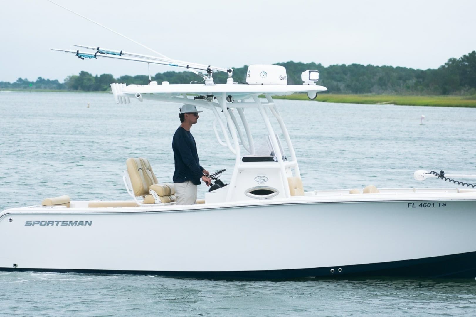 2021 Sportsman Open 242 Center Console