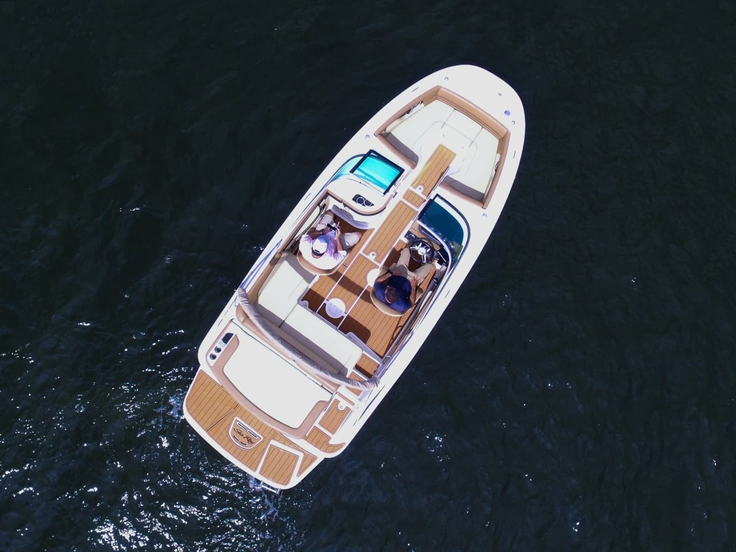 2015 Sea Ray 220 Sundeck