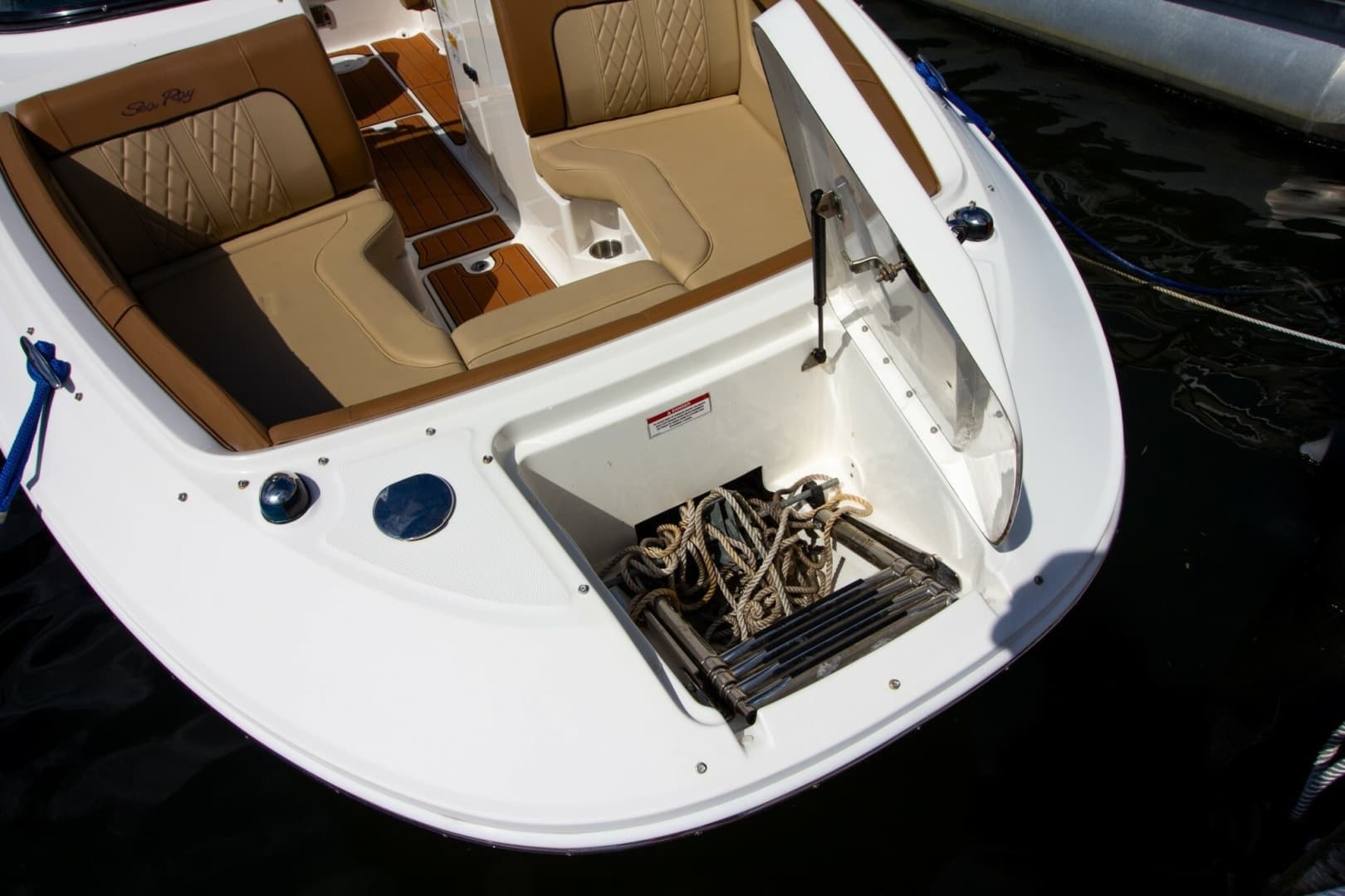 2015 Sea Ray 220 Sundeck