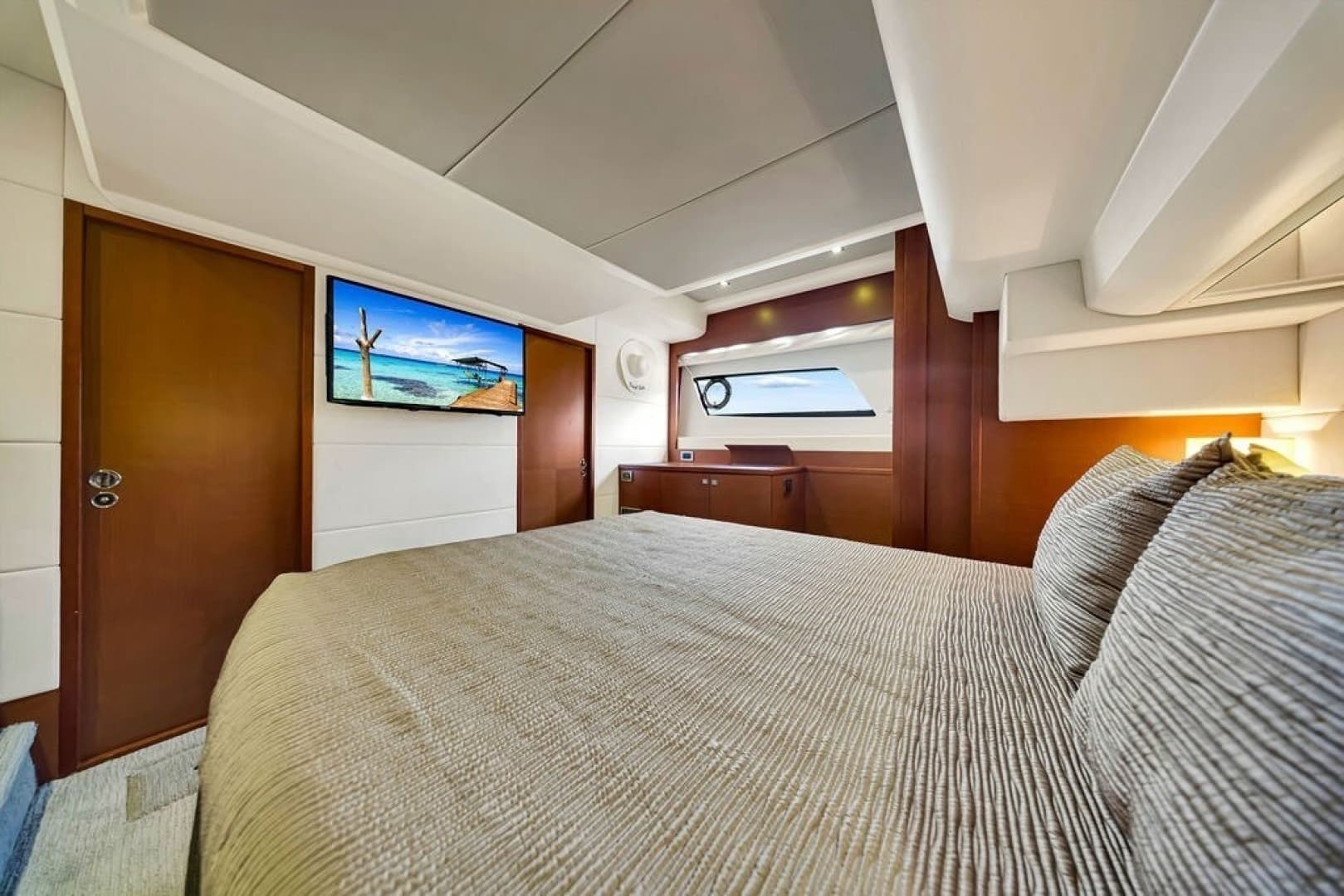 2013 Prestige 550