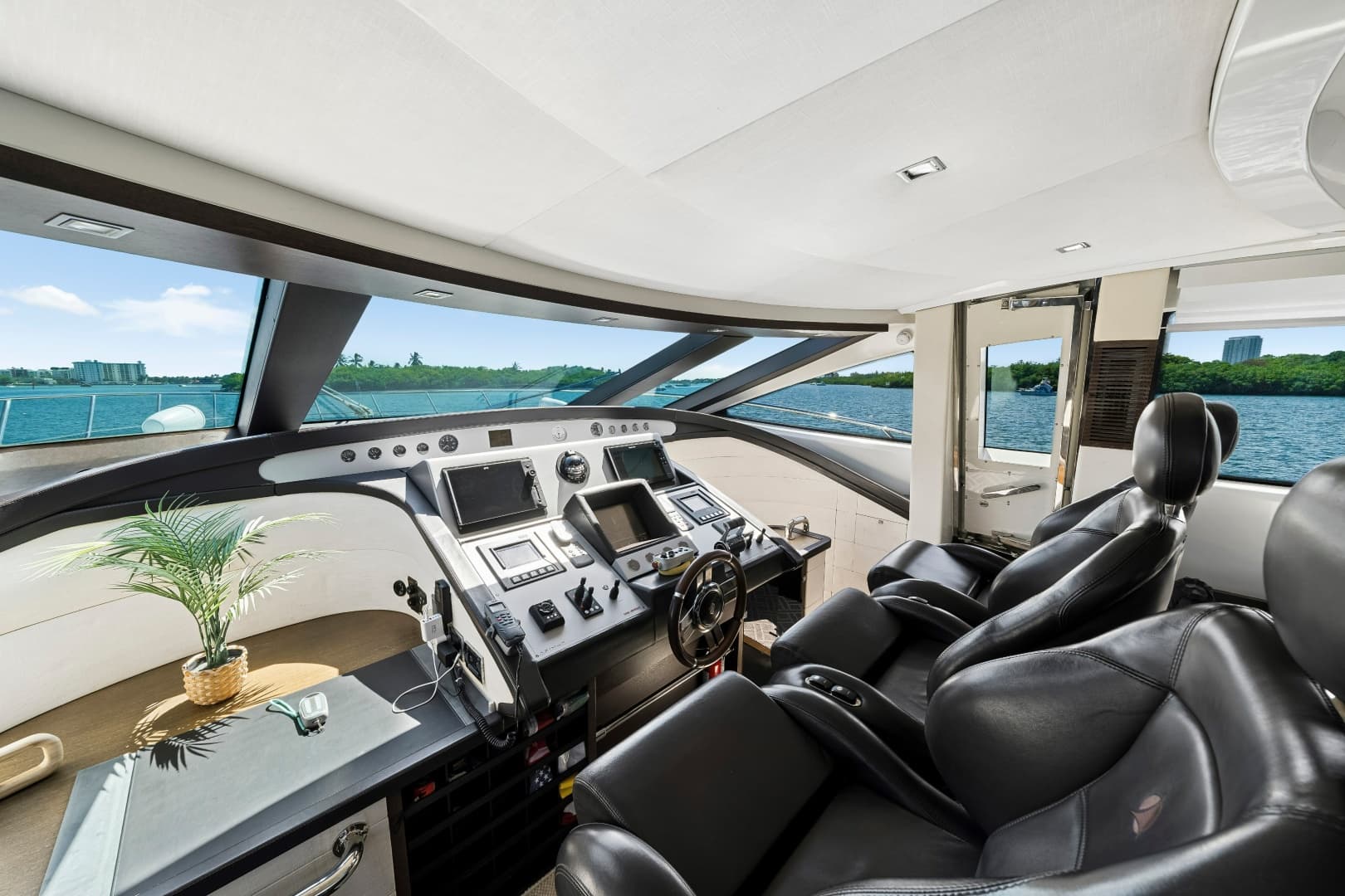 2009 Azimut 86S