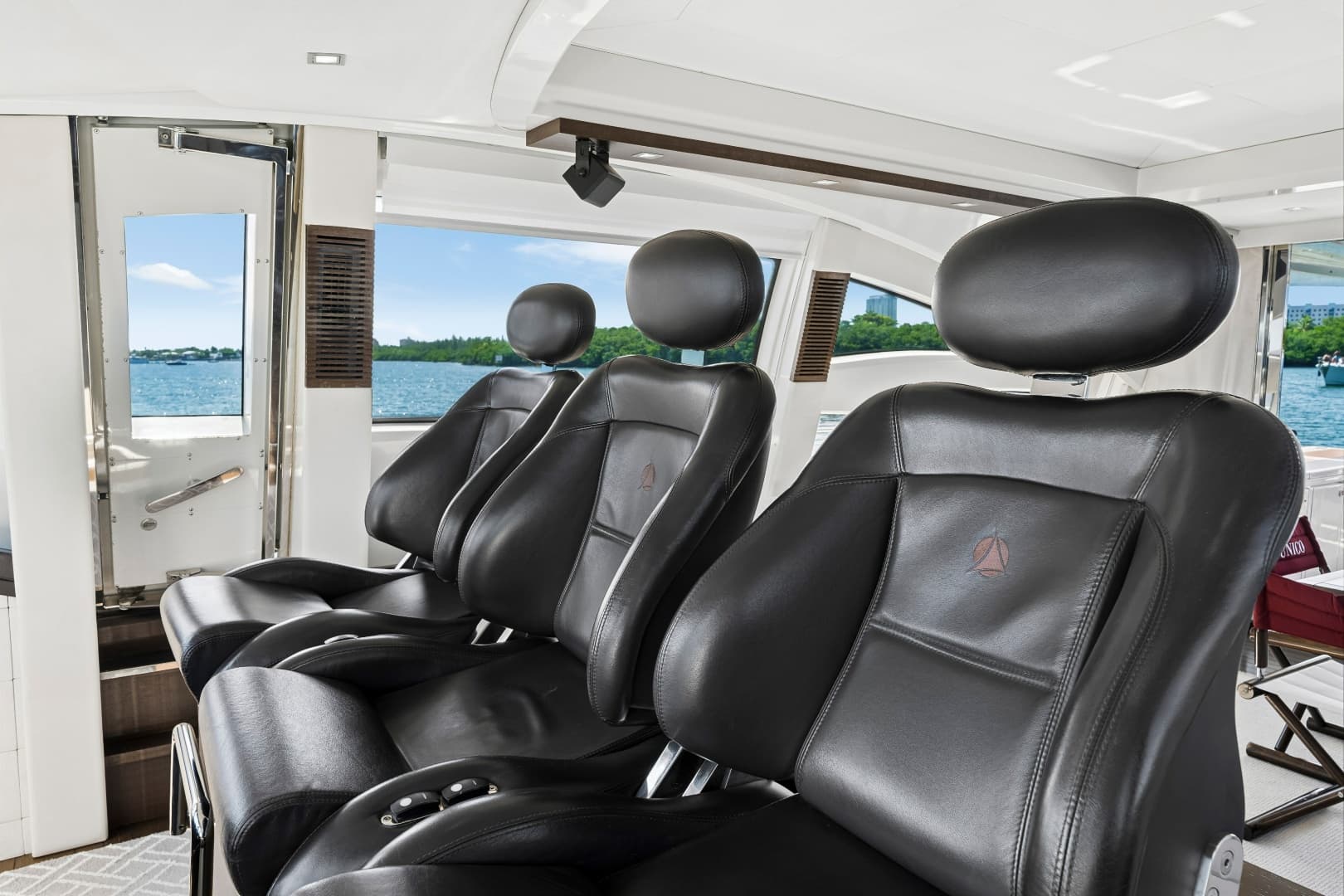 2009 Azimut 86S