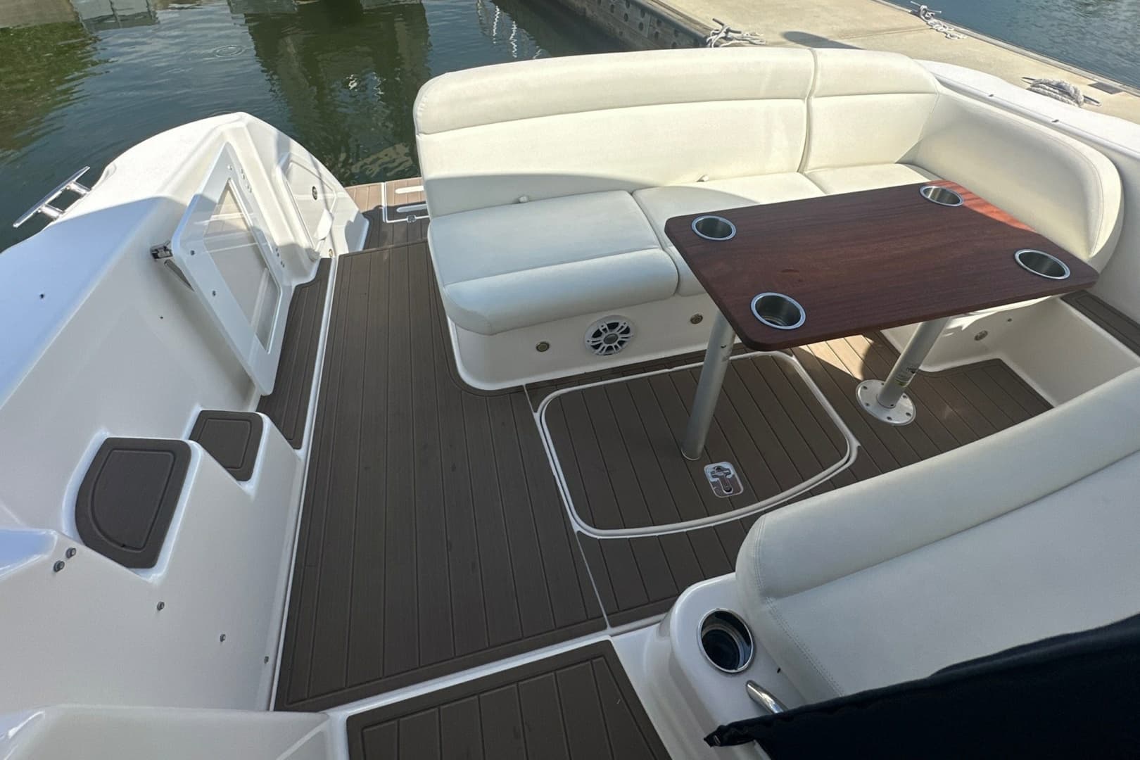 2009 Tiara Yachts 3500 Sovran