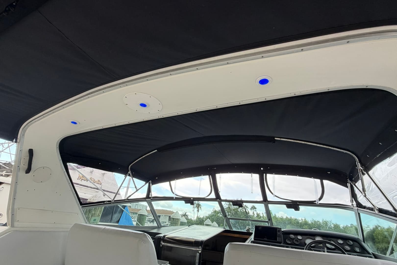 1993 Sea Ray 400 Express Cruiser