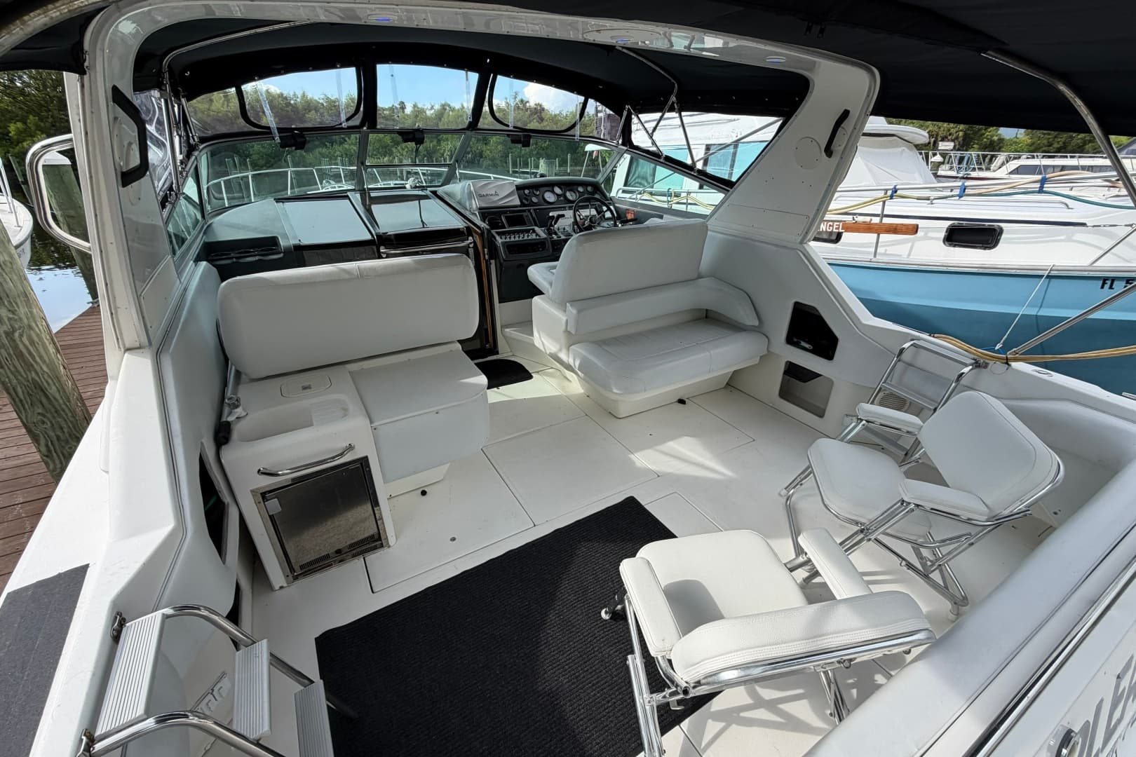 1993 Sea Ray 400 Express Cruiser