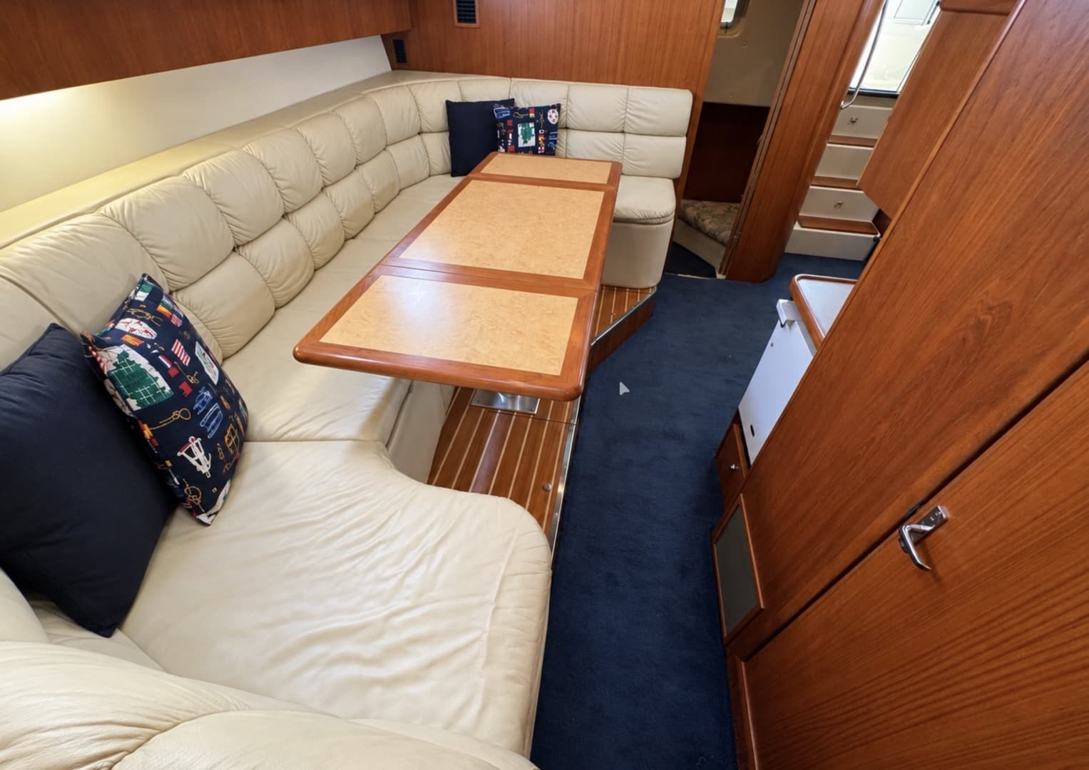 1997 Tiara Yachts 4000 Express