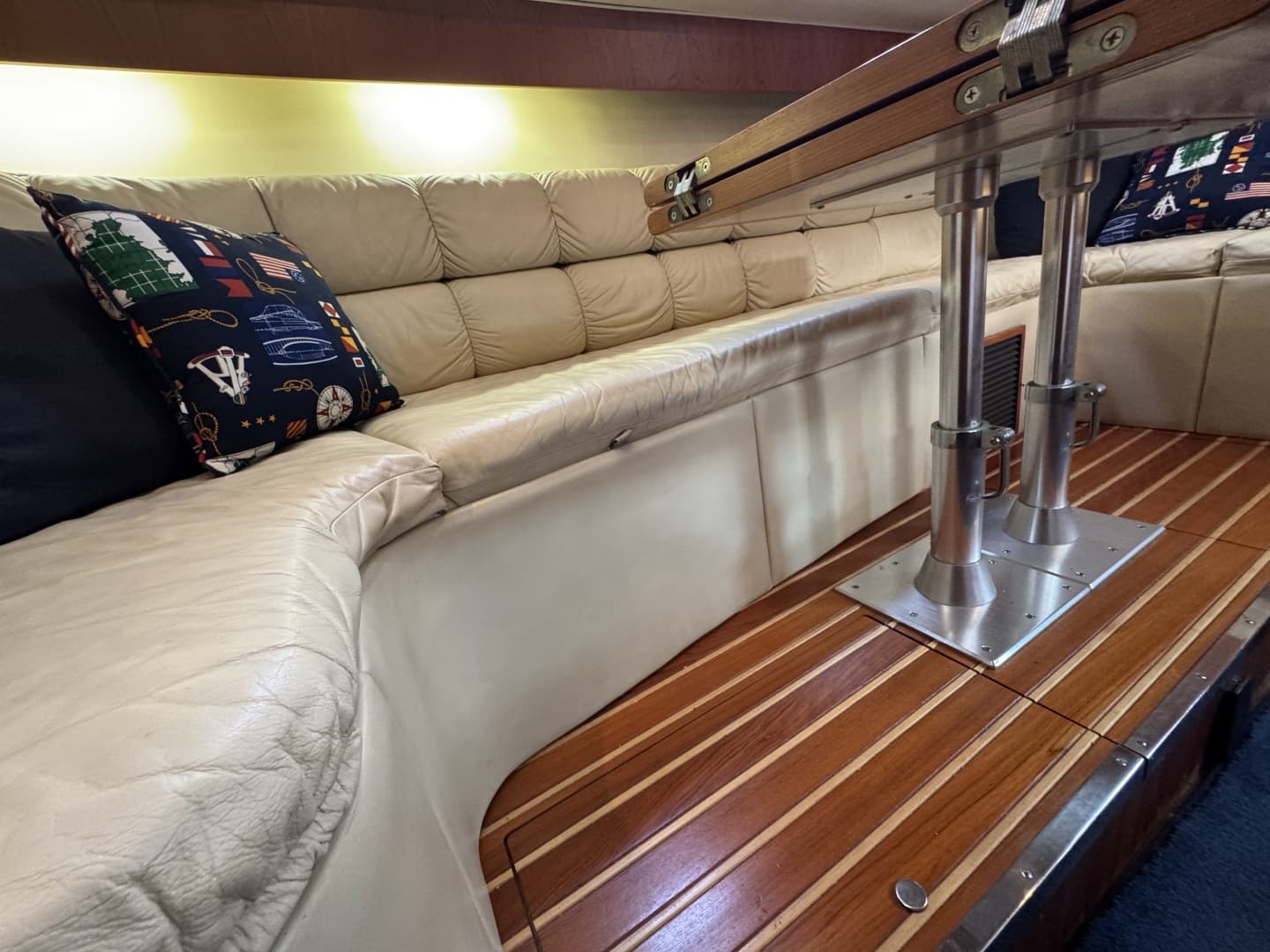1997 Tiara Yachts 4000 Express