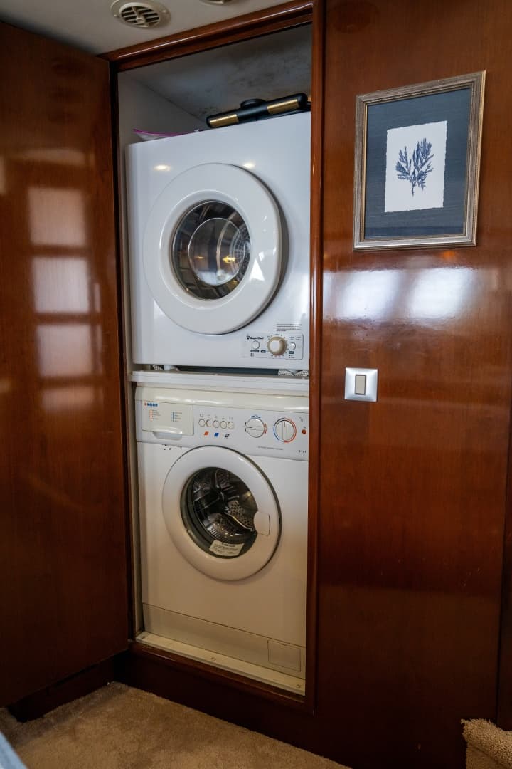2007 Carver 56 Voyager SE