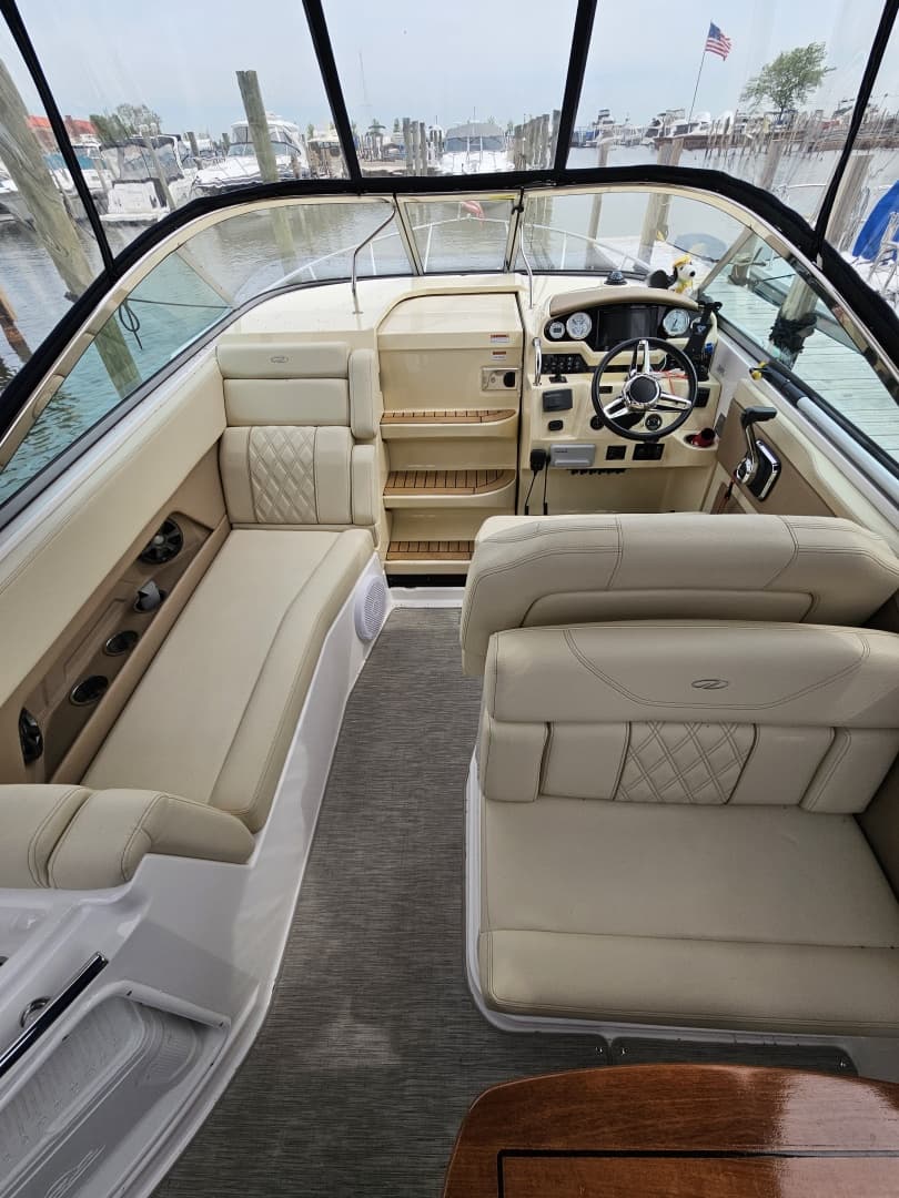 2019 Regal 28 Express