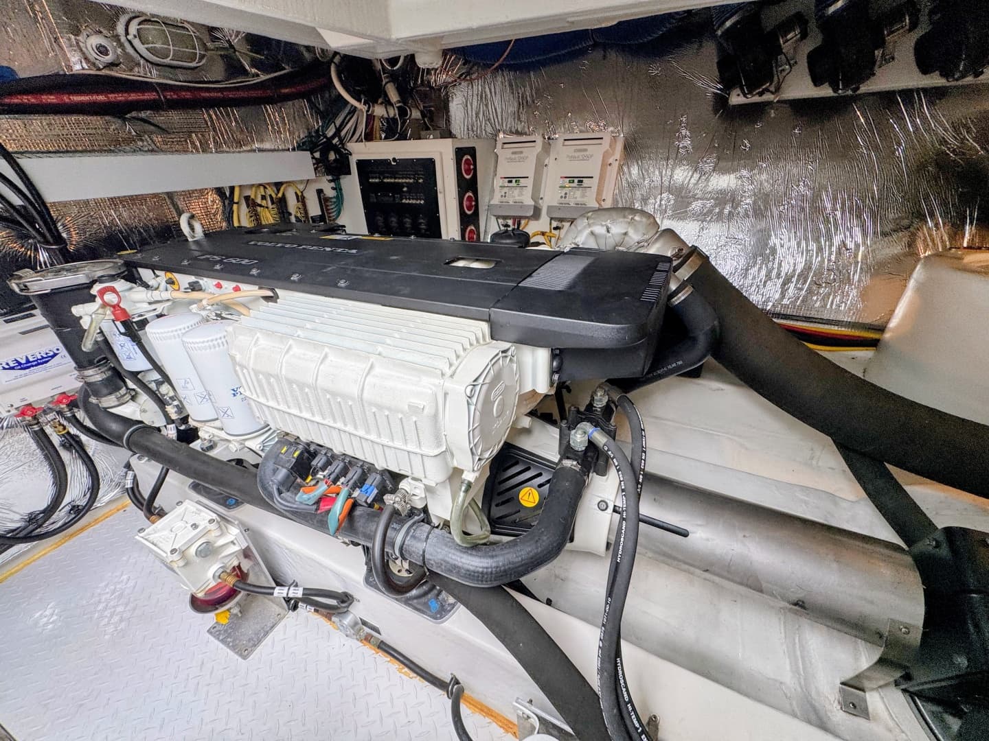 2016 Cruisers Yachts 45 Cantius