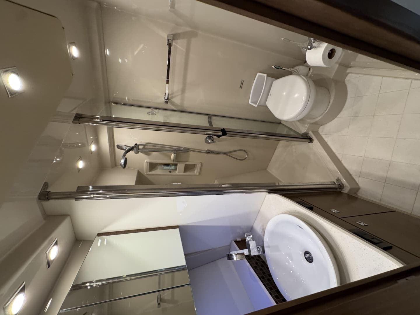 2016 Cruisers Yachts 45 Cantius