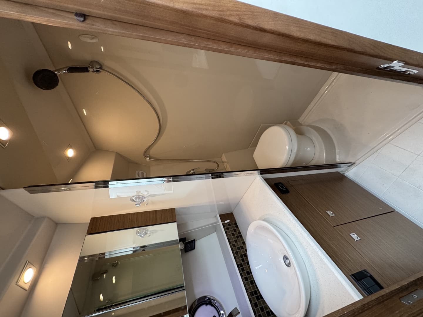 2016 Cruisers Yachts 45 Cantius