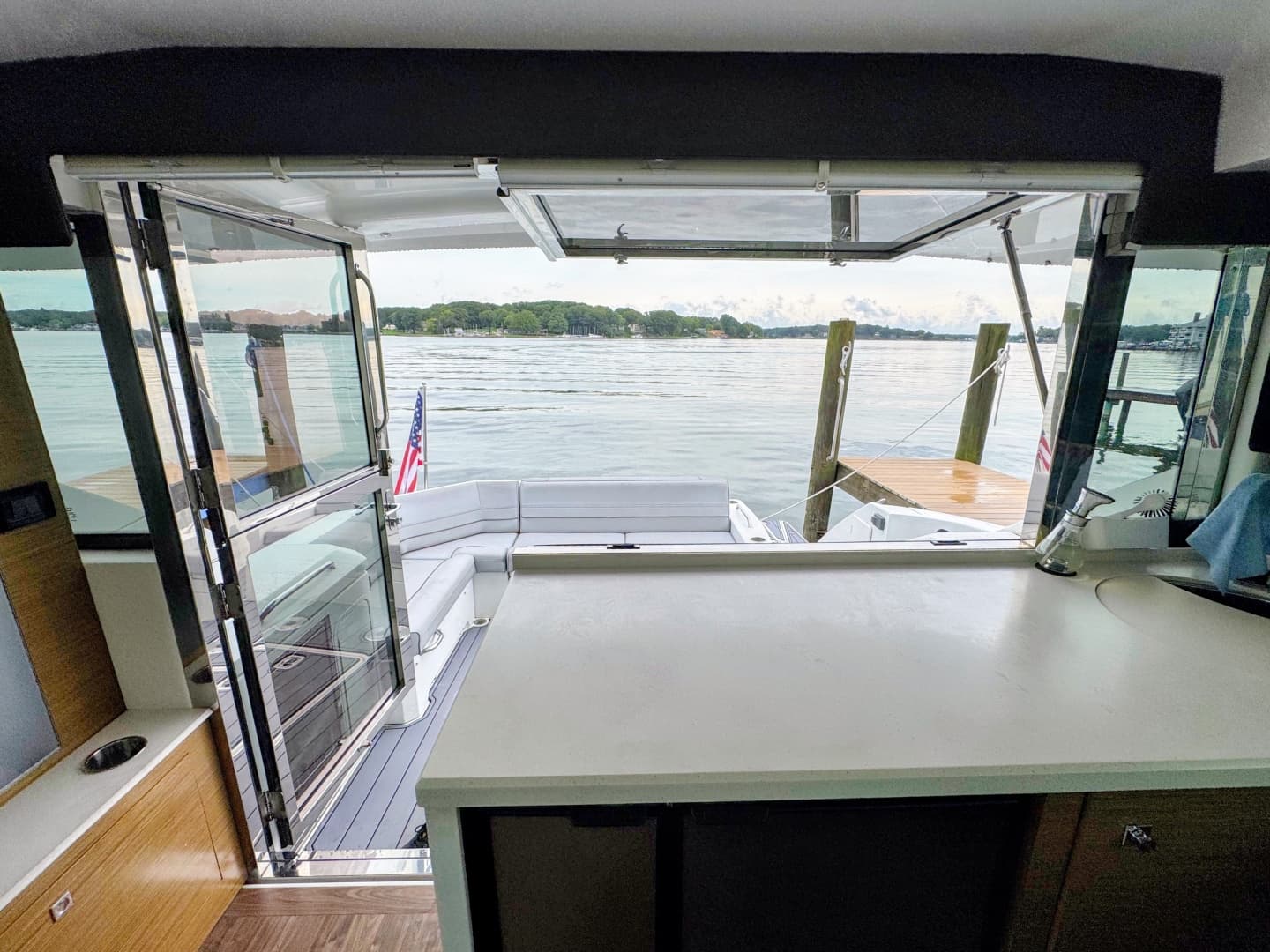 2016 Cruisers Yachts 45 Cantius