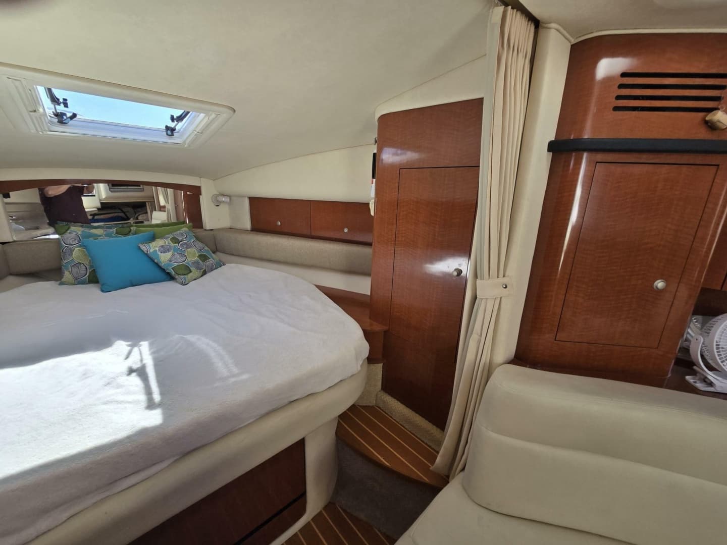 2005 Sea Ray 320 Sundancer